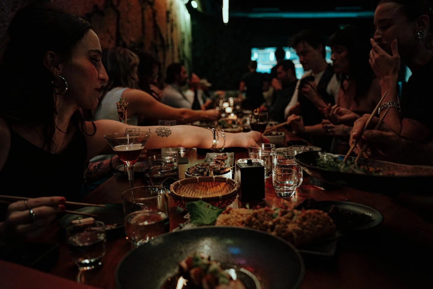 TenTen is made for groups. Shareable wagyu plates, fresh sashimi, and something for everyone at the table. Order a little of everything and pass it around. Tables for 4&ndash;8 available nightly. Reserve yours via the link in bio. Larger parties? We'