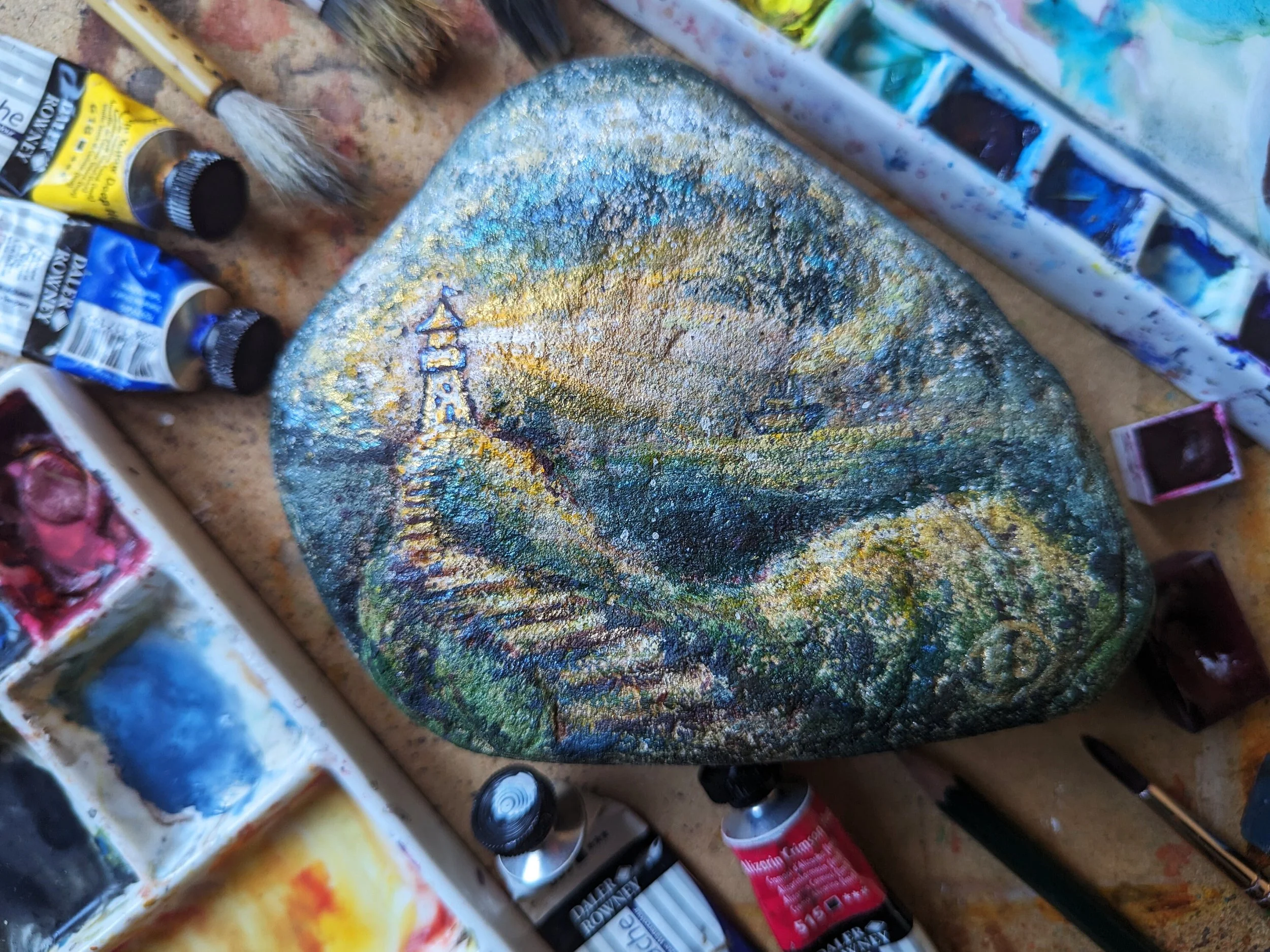 Painted Rock - Hand Painted Rock ornament - Painted stone - Fantasy Painting on Rock - Hand Painted Paper weight - Fantasy Art Ornament