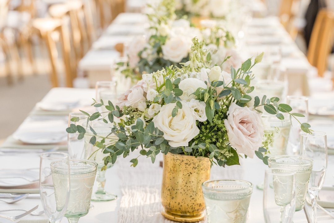 Looking for a timeless and elegant wedding reception? Embrace the look of simplicity.⁣Planner | Jeanne Coon-Bogath | jeanne@bogathevents.com
Florals | Lily in the Valley Florist @thefloristlilyinthevalley
Venue | Little Egg Harbor Yacht Club @littlee