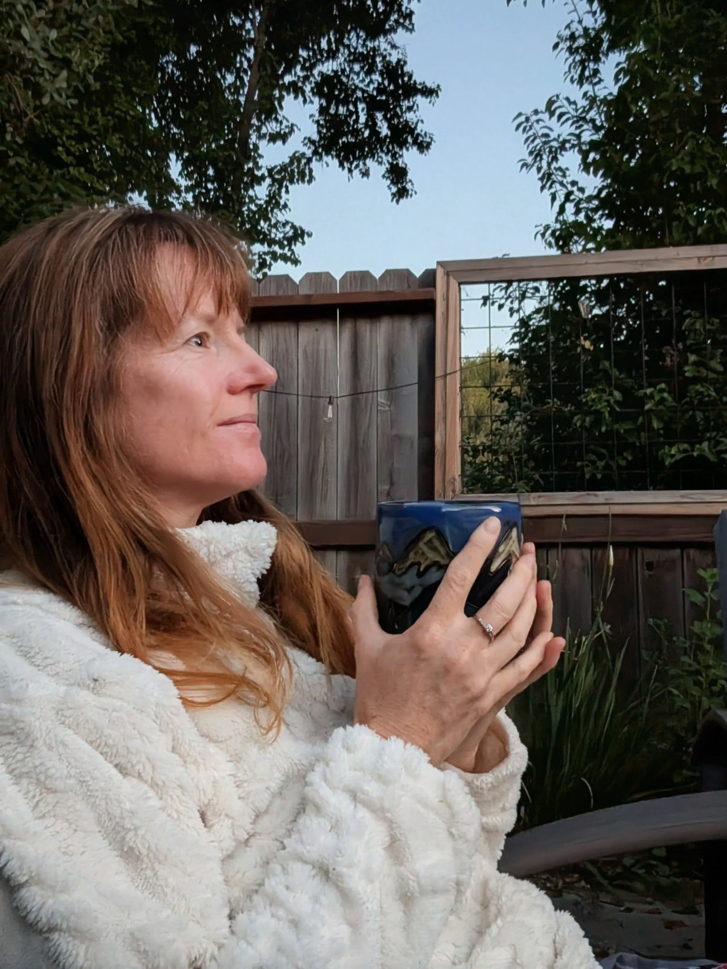 mom tea morning outside