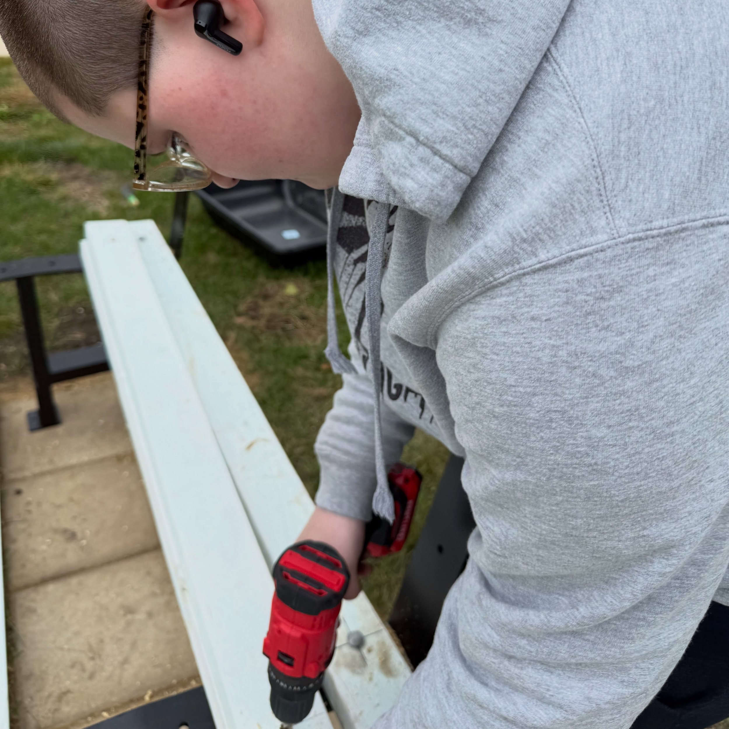 The Foster Community Pocket Park has benches once more! Thanks to all the church members and volunteers who came out to put the seven new benches together!!