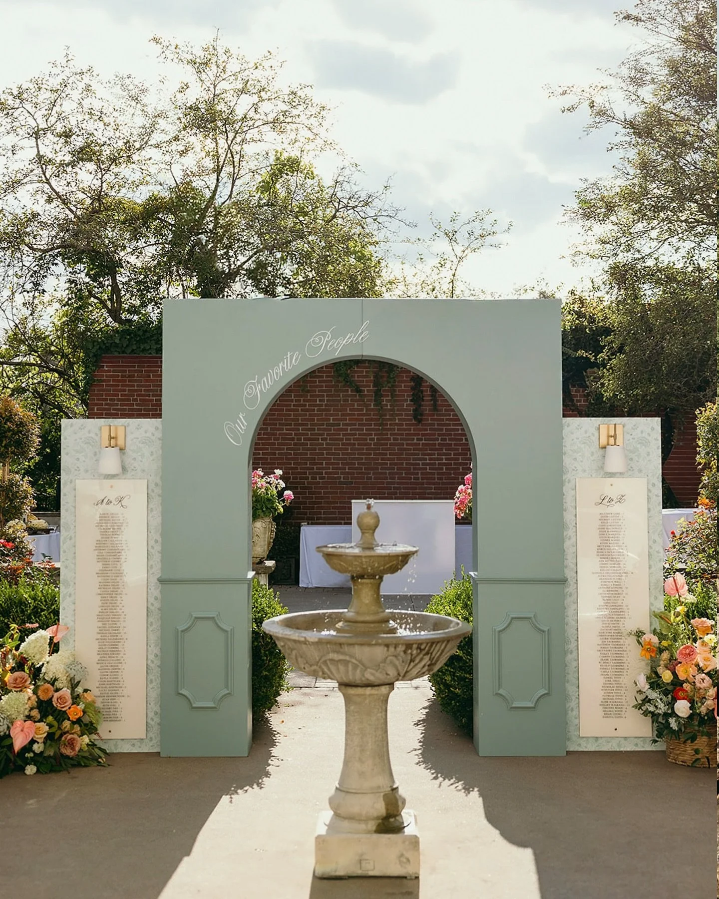 𝒻𝑜𝓇 𝐵𝒶𝒾𝓁𝑒𝓎 𝒶𝓃𝒹 𝒩𝒾𝒸𝓀
.
.
.
.
.
.
.
.
.
.

Planning &amp; Event Design: @stephaniekingevents 
Custom Signage &amp; day of stationary: @walltowallink 
Photography: @callistoandco 
Venue: @misselwoodevnts 
Florals: @blushandbloomfloraldes