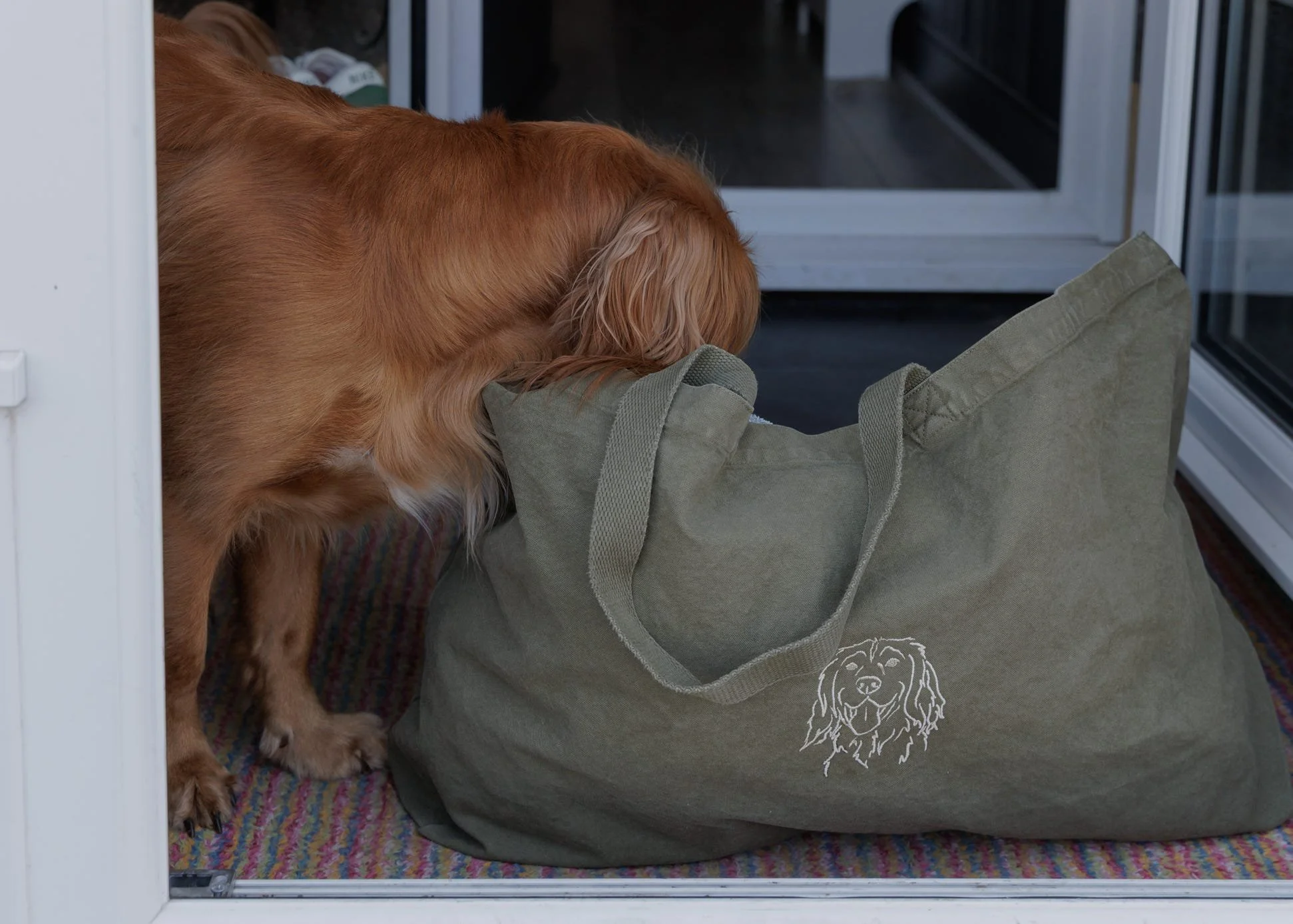 Embroidered Line Drawing XL Tote Bag