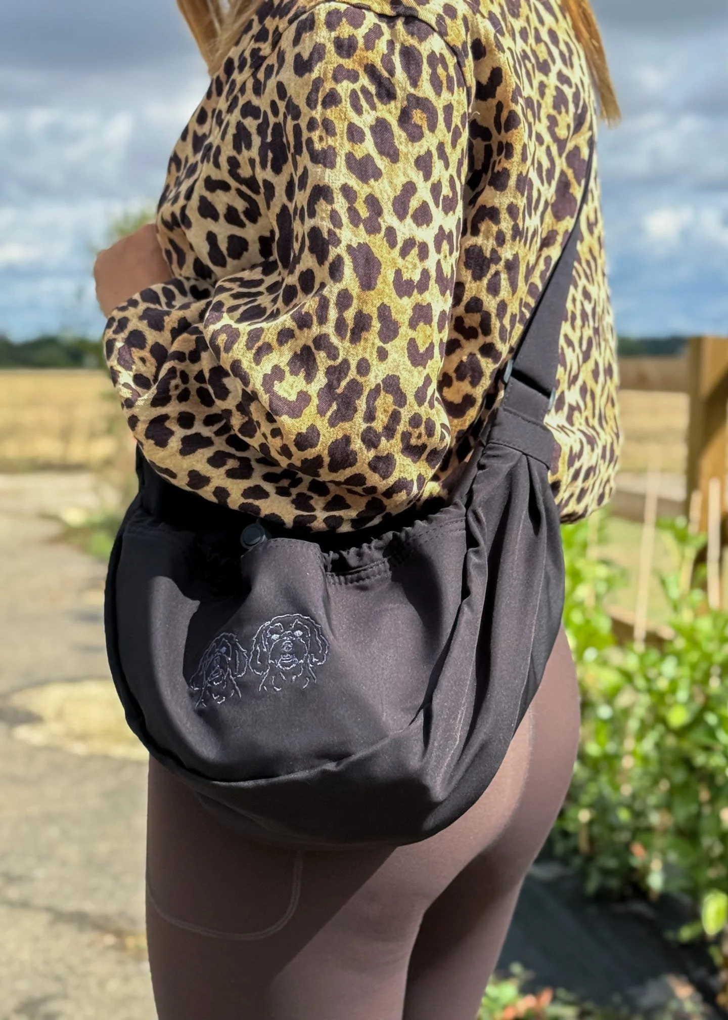 Embroidered Line Drawing Sling Bag