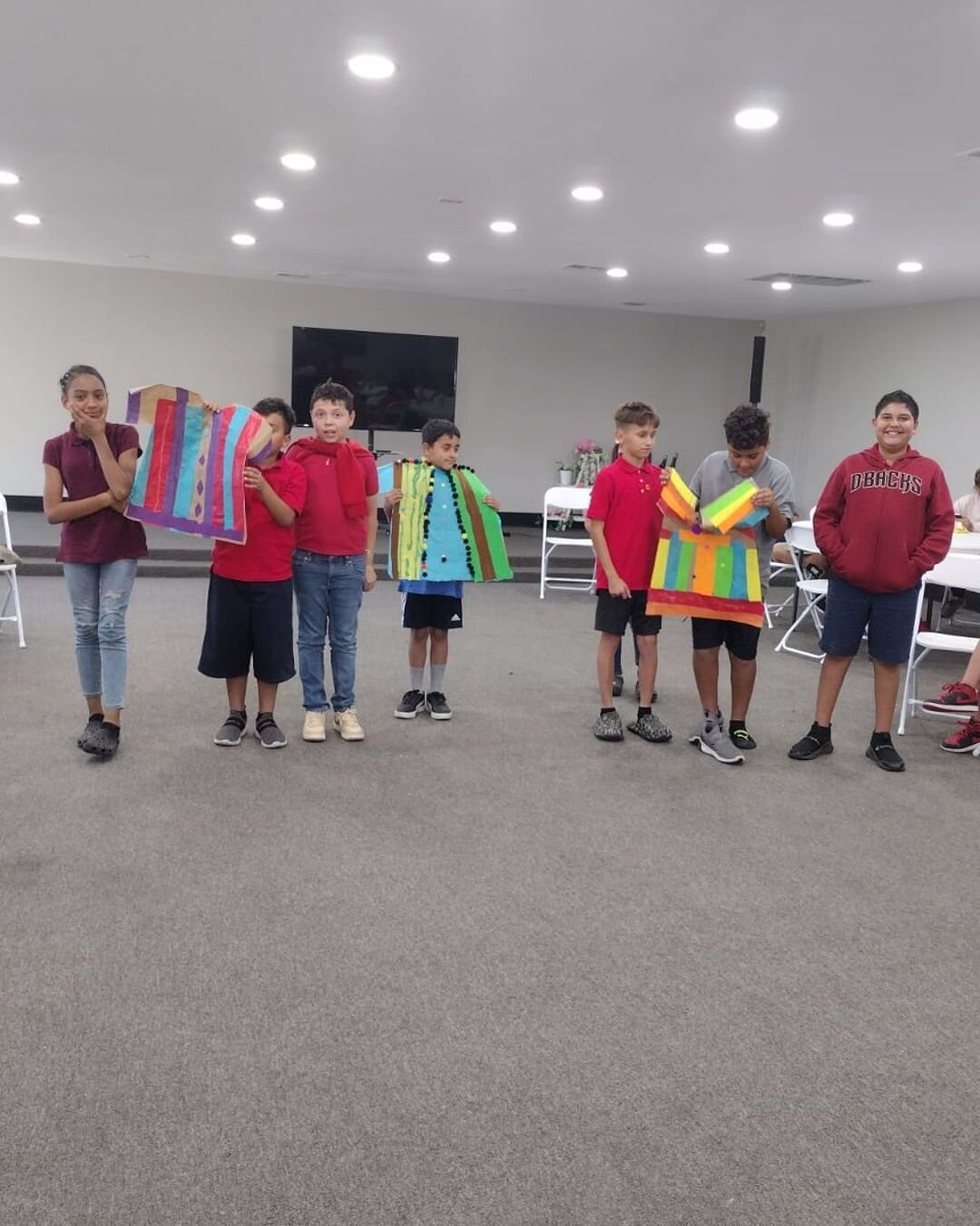 On this day we learned the story of Joseph. Our lovely volunteer bible teacher allowed us to create our own Joseph paper coat. 🧥 🎨  #storyofJoseph #josephfromthebible #funcrafts #bibleclass #maryvale #mentorkidsUSA