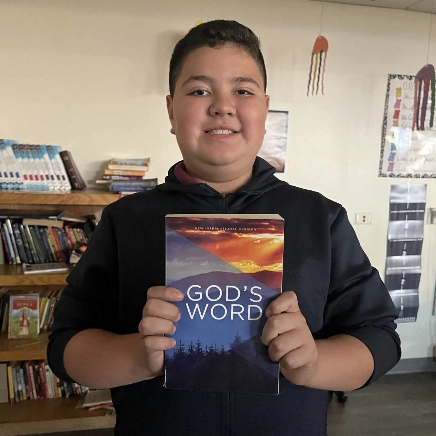 Happy Bible verse Sunday!
One of the 5th graders Ariel picked this bible verse to share:
"For God so loved the world, that he gave his only Son, that whoever believes in him should not perish but have eternal life" John 3:16💞 
#BuildingLea