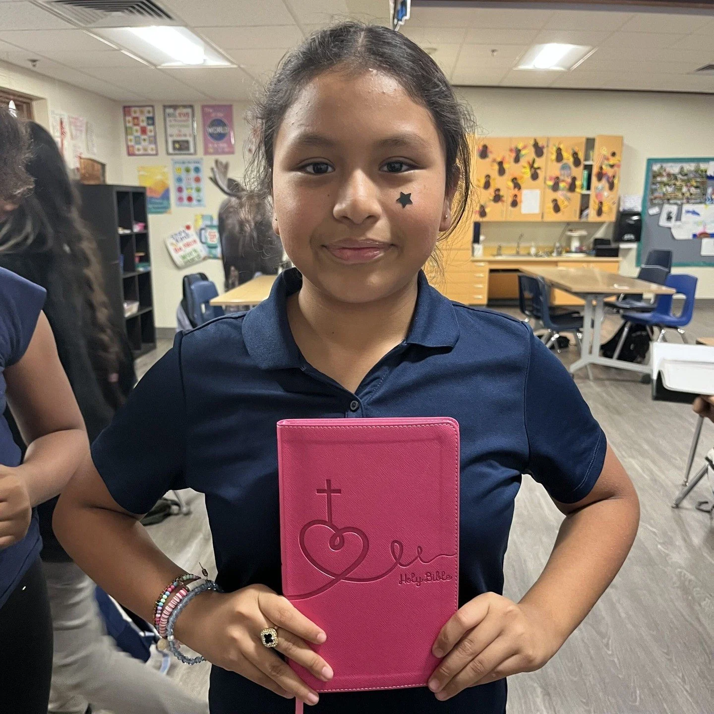 Happy Bible verse Sunday!✝️ 
Proverbs 3:5-6
"Trust in the Lord with all your heart and lean not on your own understanding; in all your ways submit to him and he will make your paths straight." 

Have an amazing rest of your weekend!💞 
#Bui