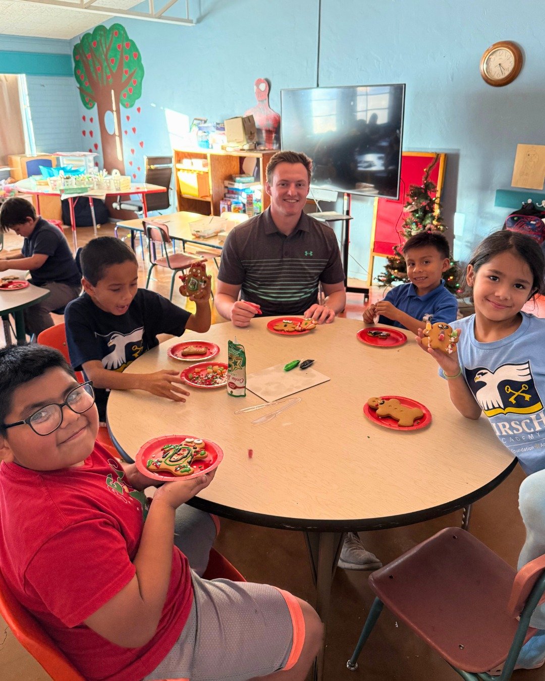 Leadership is built in moments like these&mdash;around tables, through laughter, creativity, and showing up week after week.

This is what volunteering with MentorKids looks like: relationships, consistency, and investing in students as they grow.

F