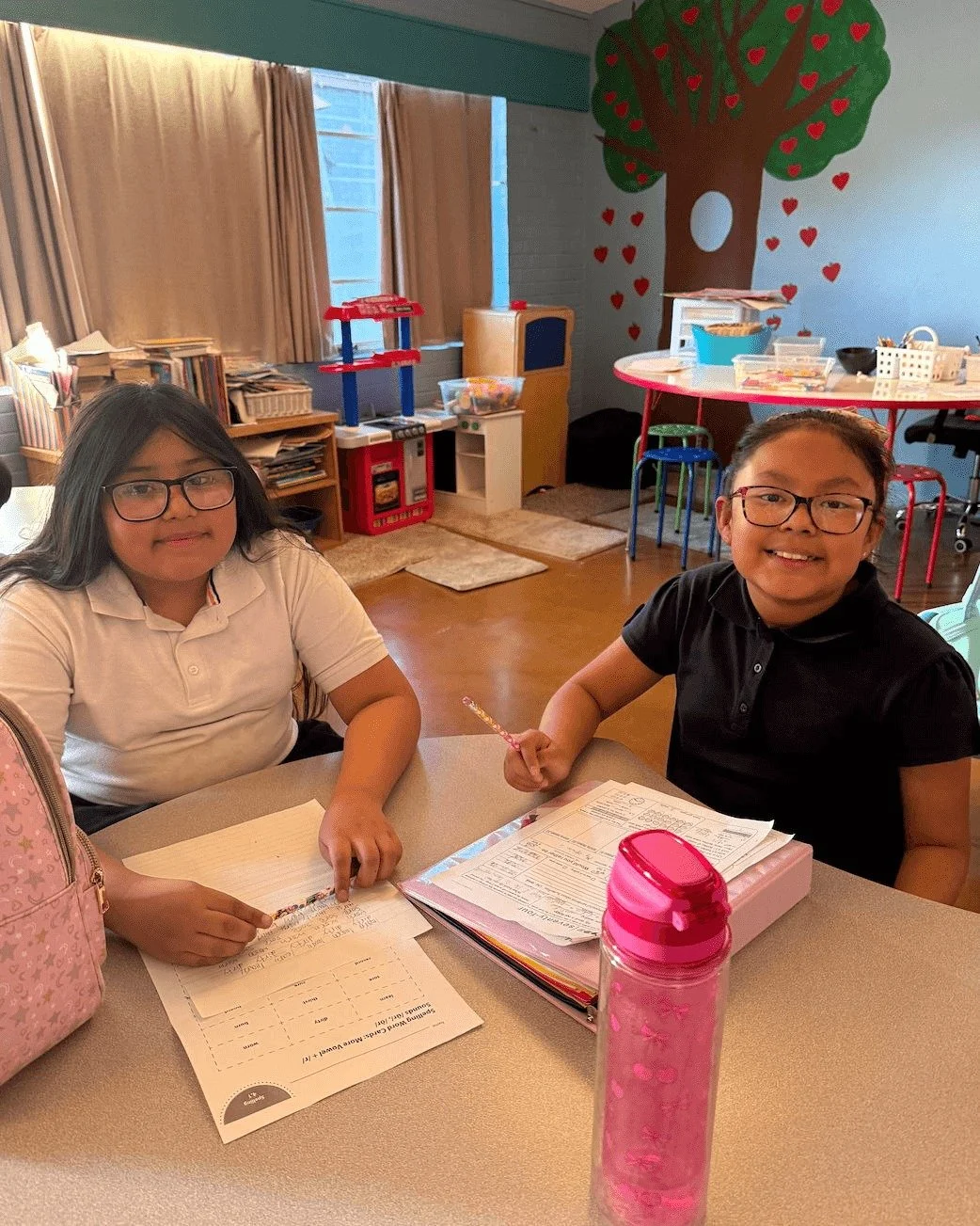 Friends who do homework together stay together! 

One of the most special parts about being a part of Mentor Kids is seeing strong friendships form in the classroom 😁💗📚 

#MentorKidsUSA #BuildingLeaders #LeadersStartHere #LeadAZ #AZYouthRising #Pa