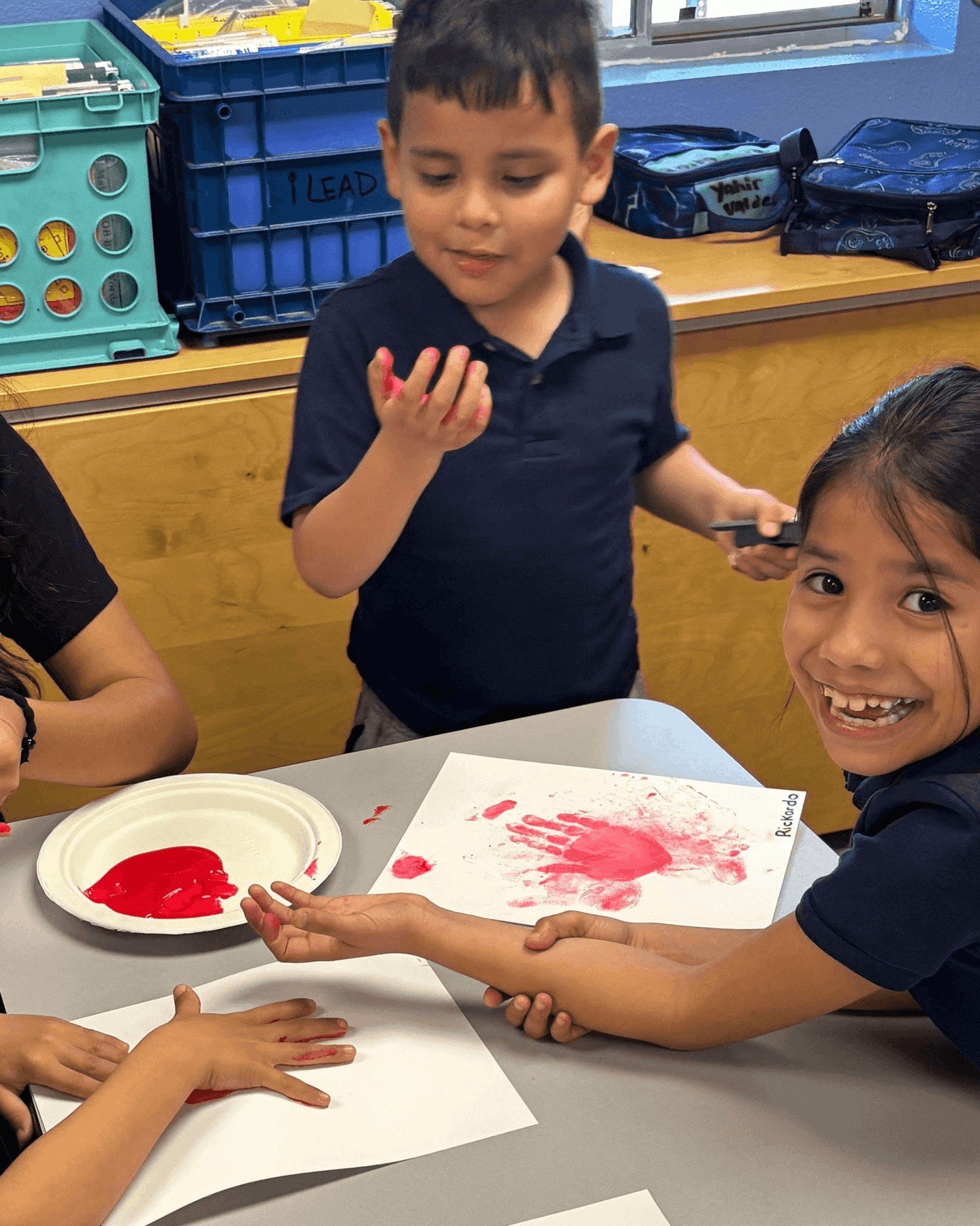 On this week's craft we made handprint bouquet of flowers! Learning patience and attentiveness through our art. Be completely humble and gentle; be patient, bearing with one another in love. Ephesians 4:2 
#BuildingLeadersWhoBuildLeaders #LeadAZ #Men