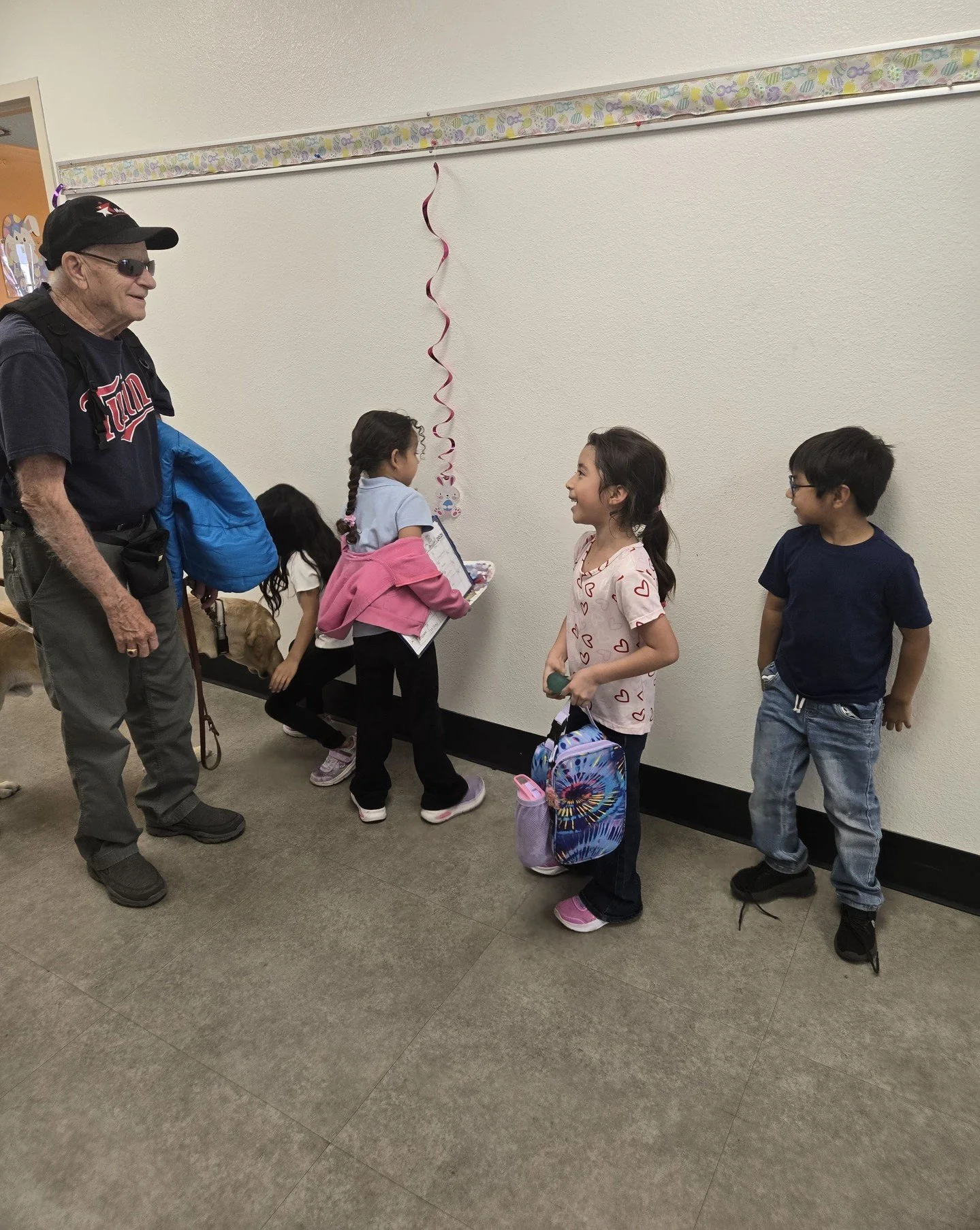 Building Leaders Who Build Leaders can see in many different ways. One of those can be seen as how kids run with enthusiasm to welcome volunteers and to ask to help them as they arrive. 
#MentorKidsUSA #BuildingLeadersWhoBuildLeaders #LeadersStartHer