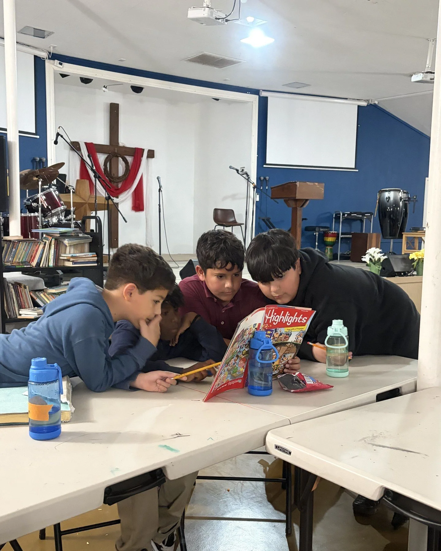 Books, buddies, and big imaginations 📚✨
Reading side by side and bringing stories to life together 💛
Best adventures happen when we read as a team 💫 

#MentorKidsUSA #BuildingLeaders #LeadersStartHere #LeadAZ #AZYouthRising #TempePromise