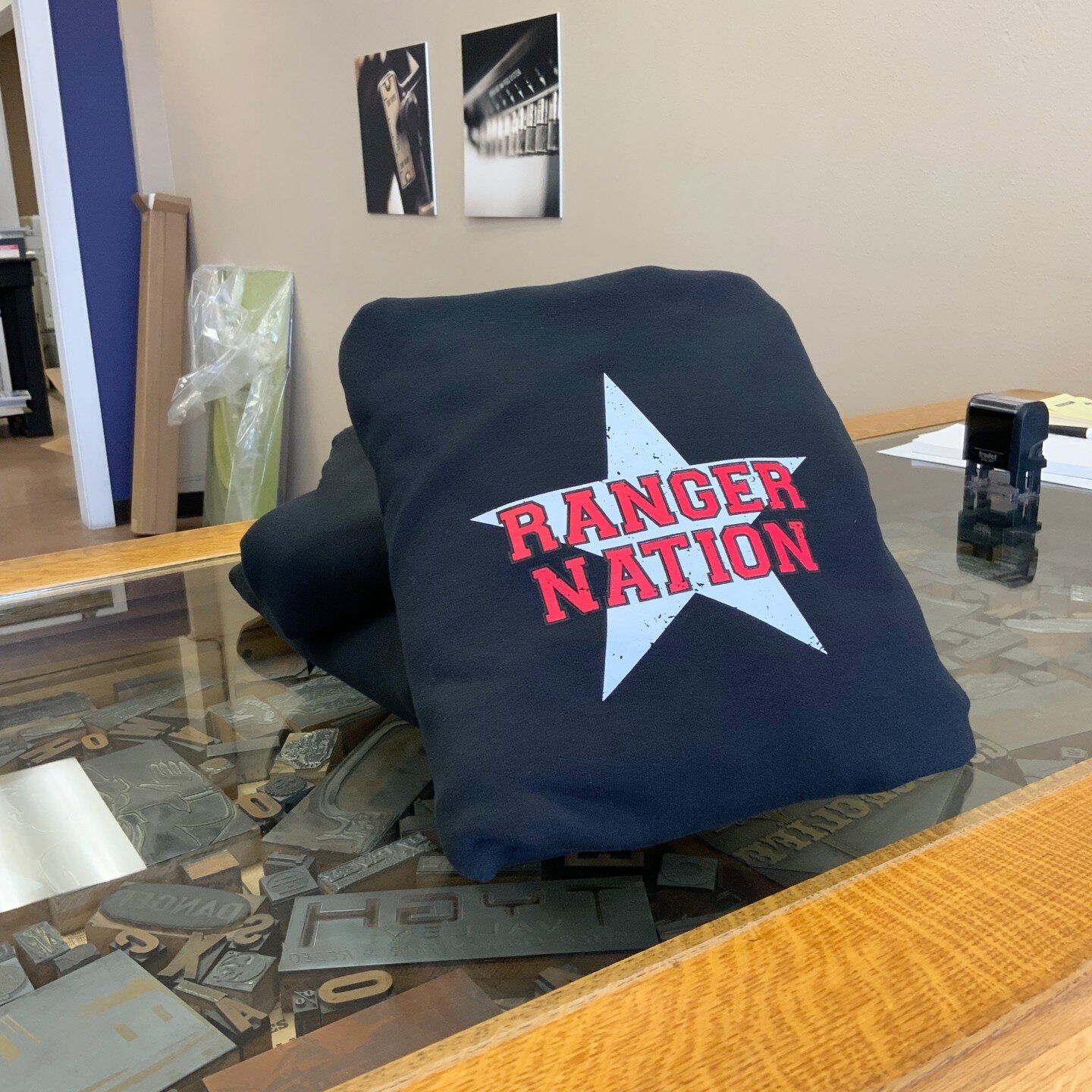 Ranger Nation Athletes! Hoodies are ready. We'll see you at the shop!
.
.
.
@ranger.asb