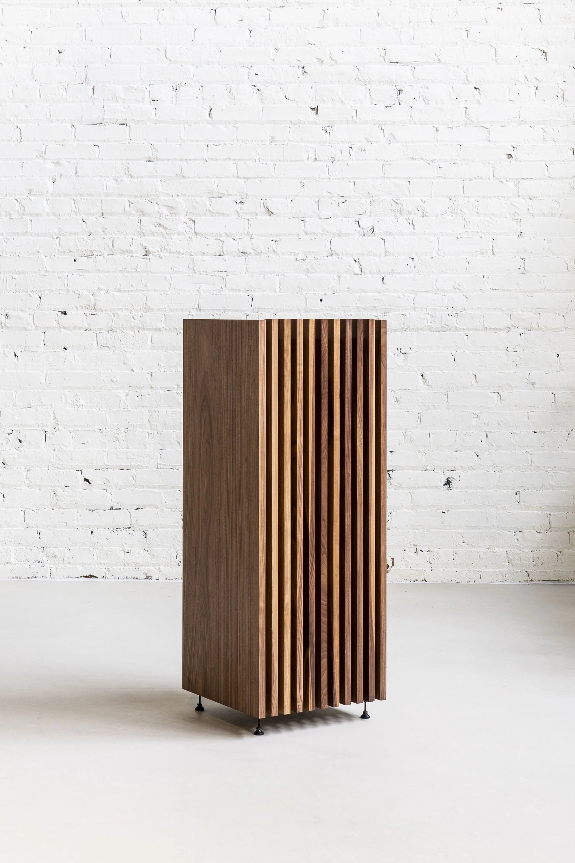 Synecdoche_Hatch Host Stand_Small_Walnut_01.jpg