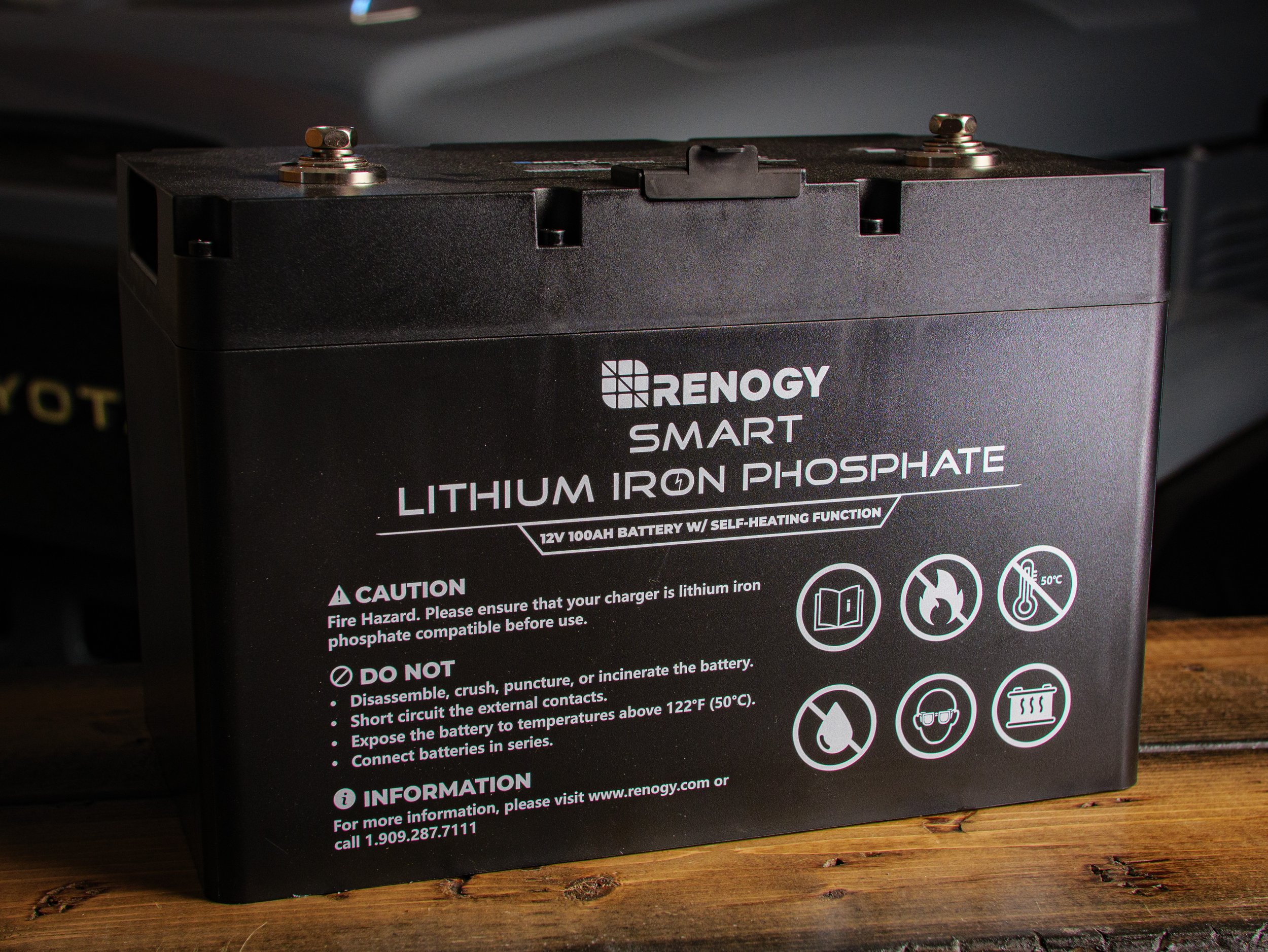 Renogy 12V 100Ah LiFePO4 Deep Cycle Lithium Battery w/ Built-In