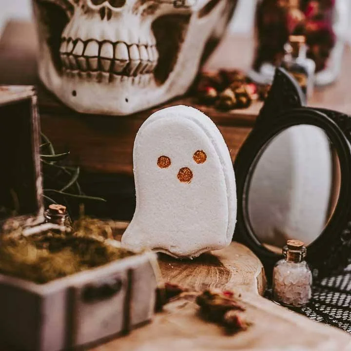 Happy Halloween and don't forget to trick or treat yo' self! #CandyTax 🎃 👻 🧙🏻&zwj;♀️