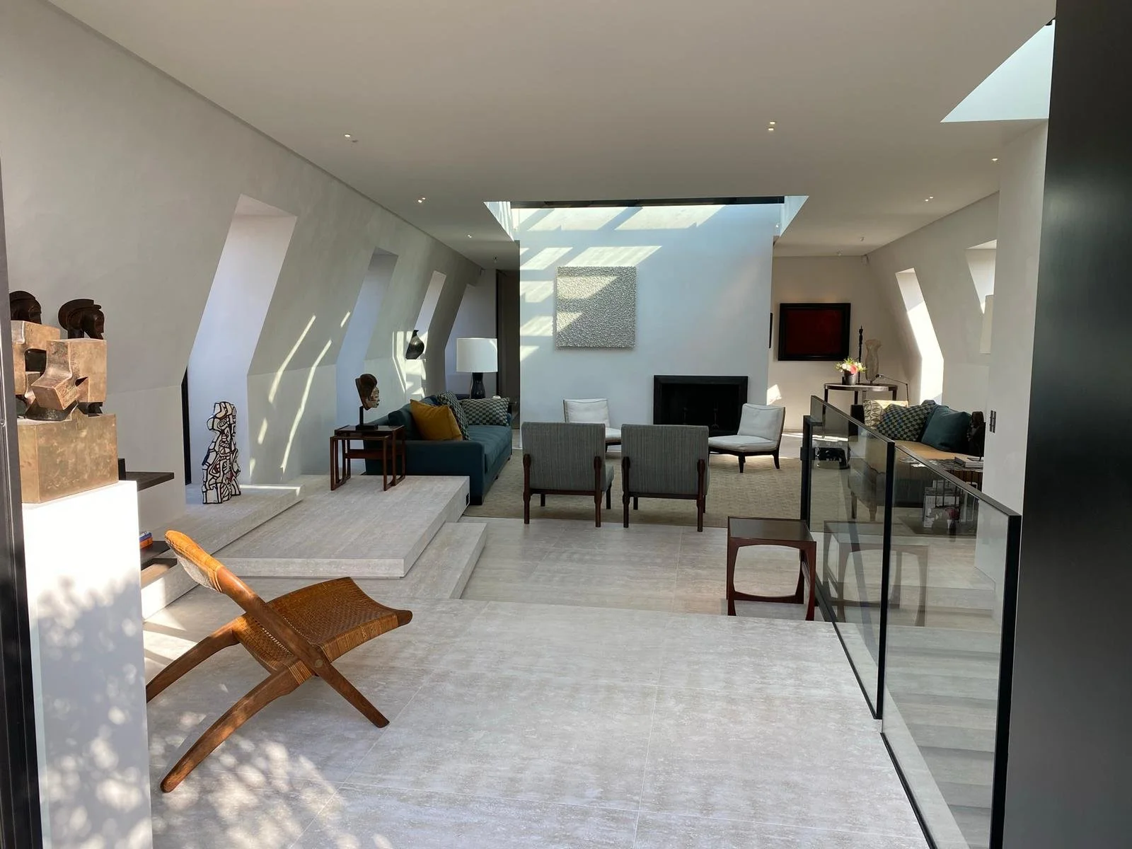 5th Floor Living Area