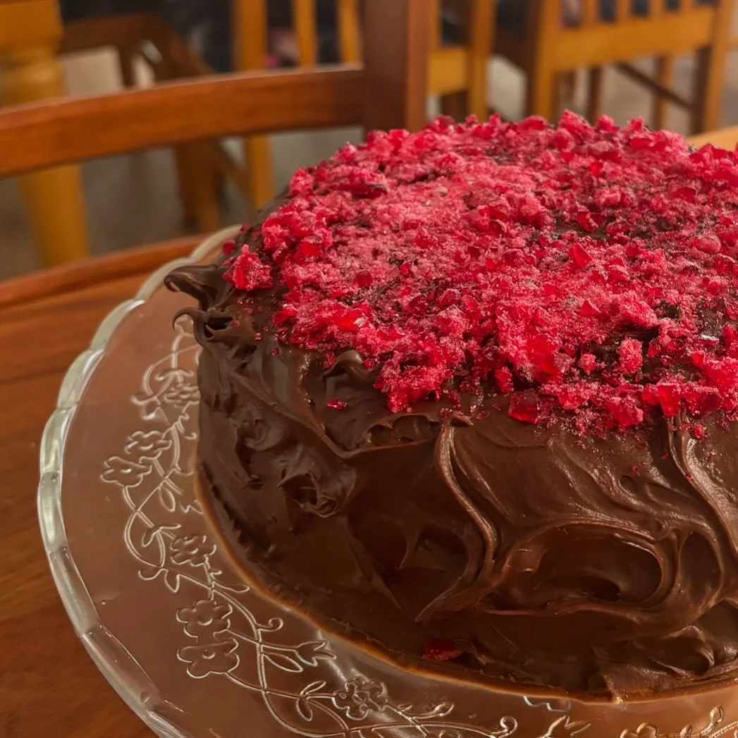 Some Saturday morning baking for when my visitors arrive. Rich chocolate cake topped with dark chocolate ganache and crushed @sovereignhill raspberry drops. 
 
#melbournecakes #ballaratcakes #foodie #delicious #sweet #sharedtreat #zanettaskitchen #ma