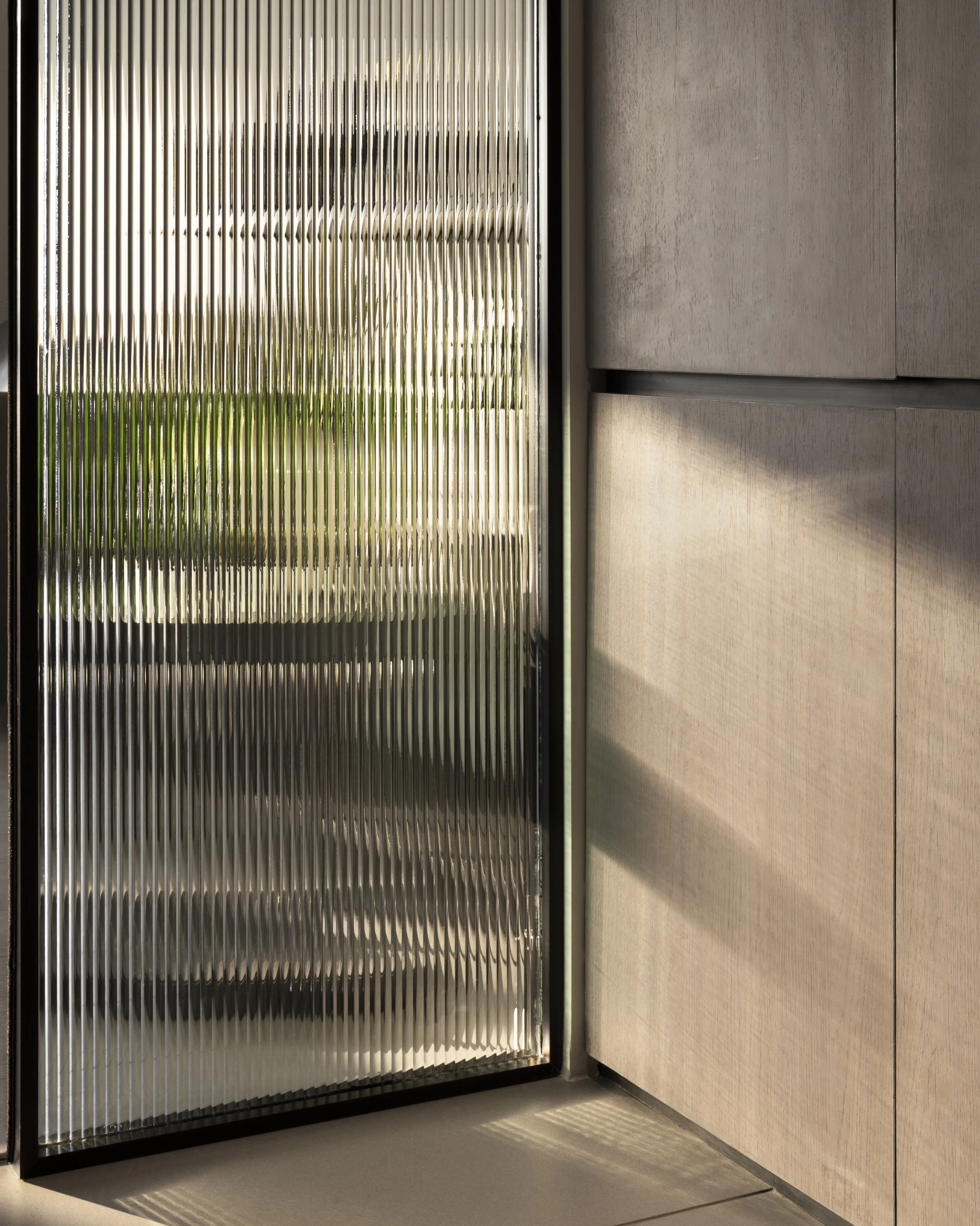 Ed_glass detail.jpg