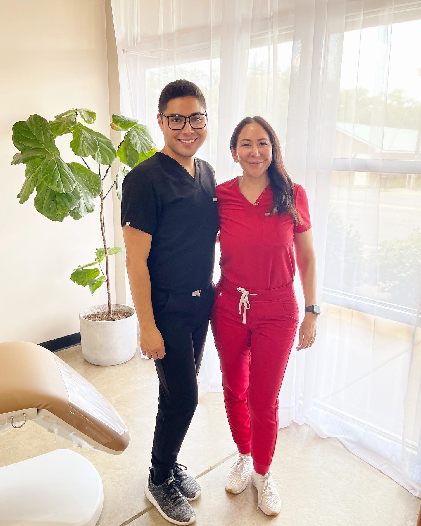 Spent the day learning some new techniques and touching up on others from this beauty @injectionsbypatricia ! Continuing education is so important! I am always striving to be the best nurse injector I can be!💉
#allerganmedicalinstitute #aestheticnur