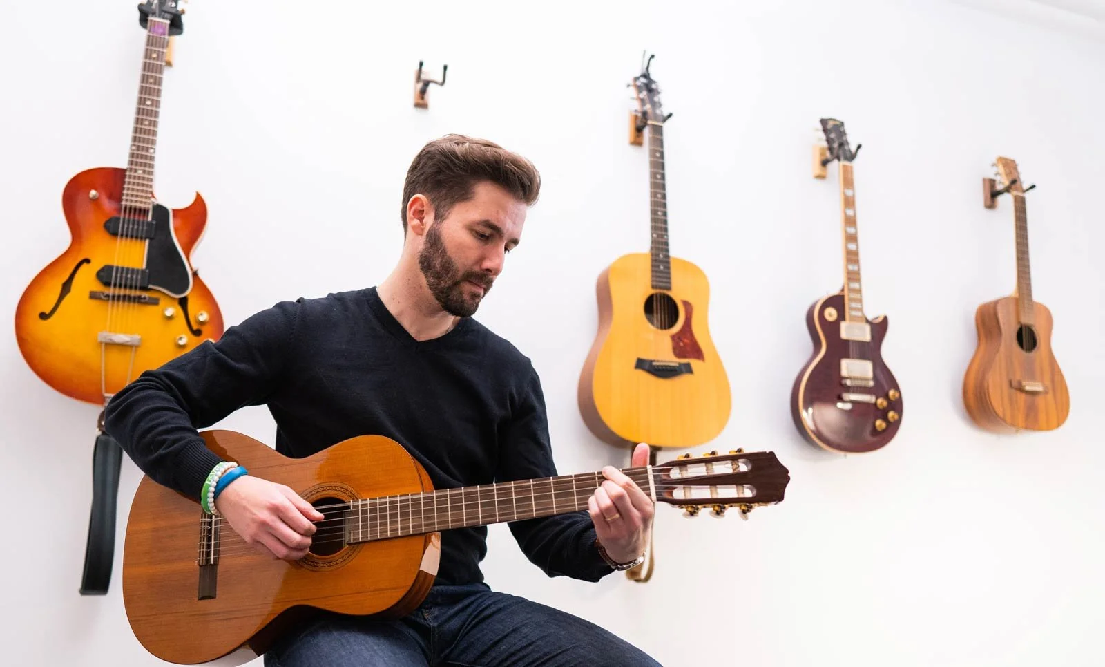 eli-guitar-lg.jpg