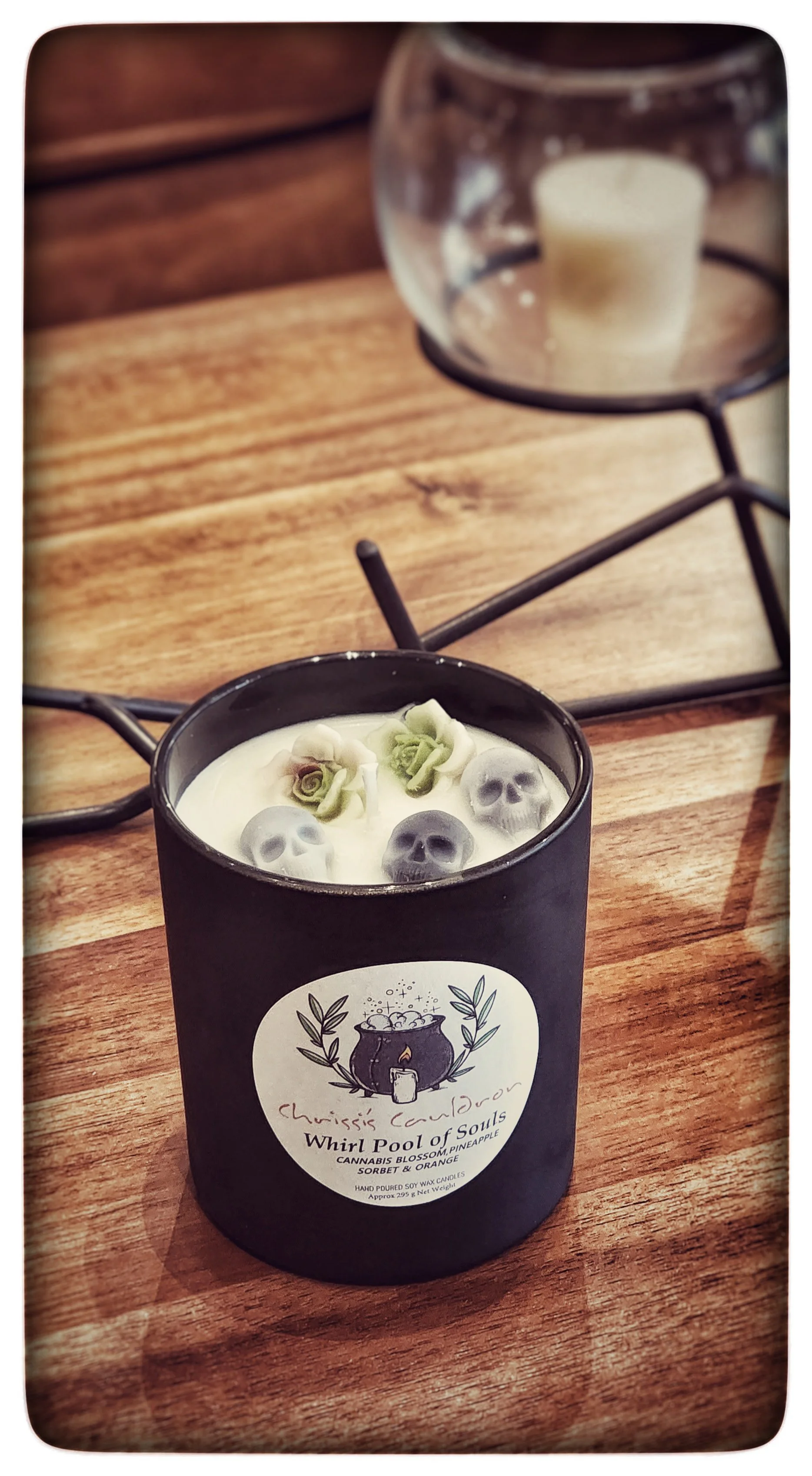 The sweet floral fragrance of Cannabis Blossom, combined with Pineapple Sorbet & Orange, is truly enough to come back for