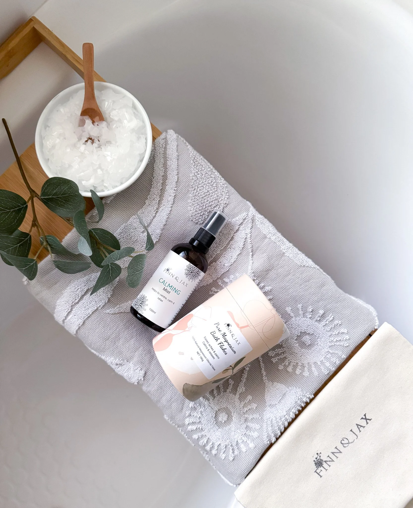 Finn & Jax Calming Mist Bath Gift Set Natural.jpg