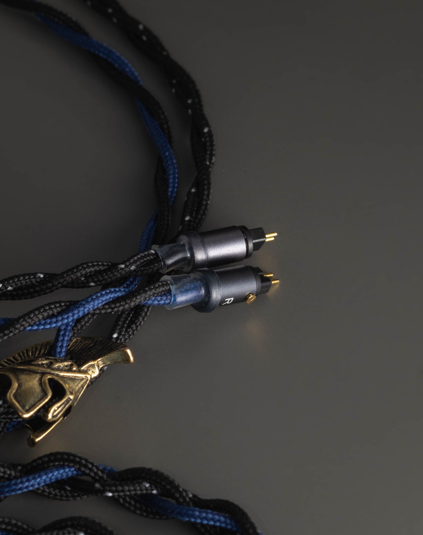 First shop in Europe to officially support OE Audio connectors - With this completely custom 7n up-occ copper iem cable with OE Audio multiconnects and @furutech 4.4mm sleeved and with our signature gold gladiator helmet