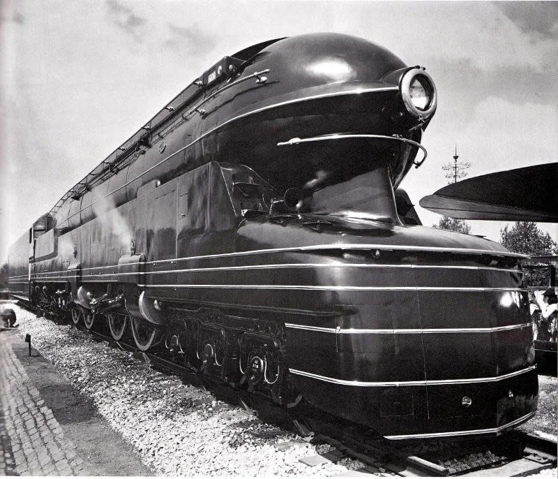Raymond LOEWY