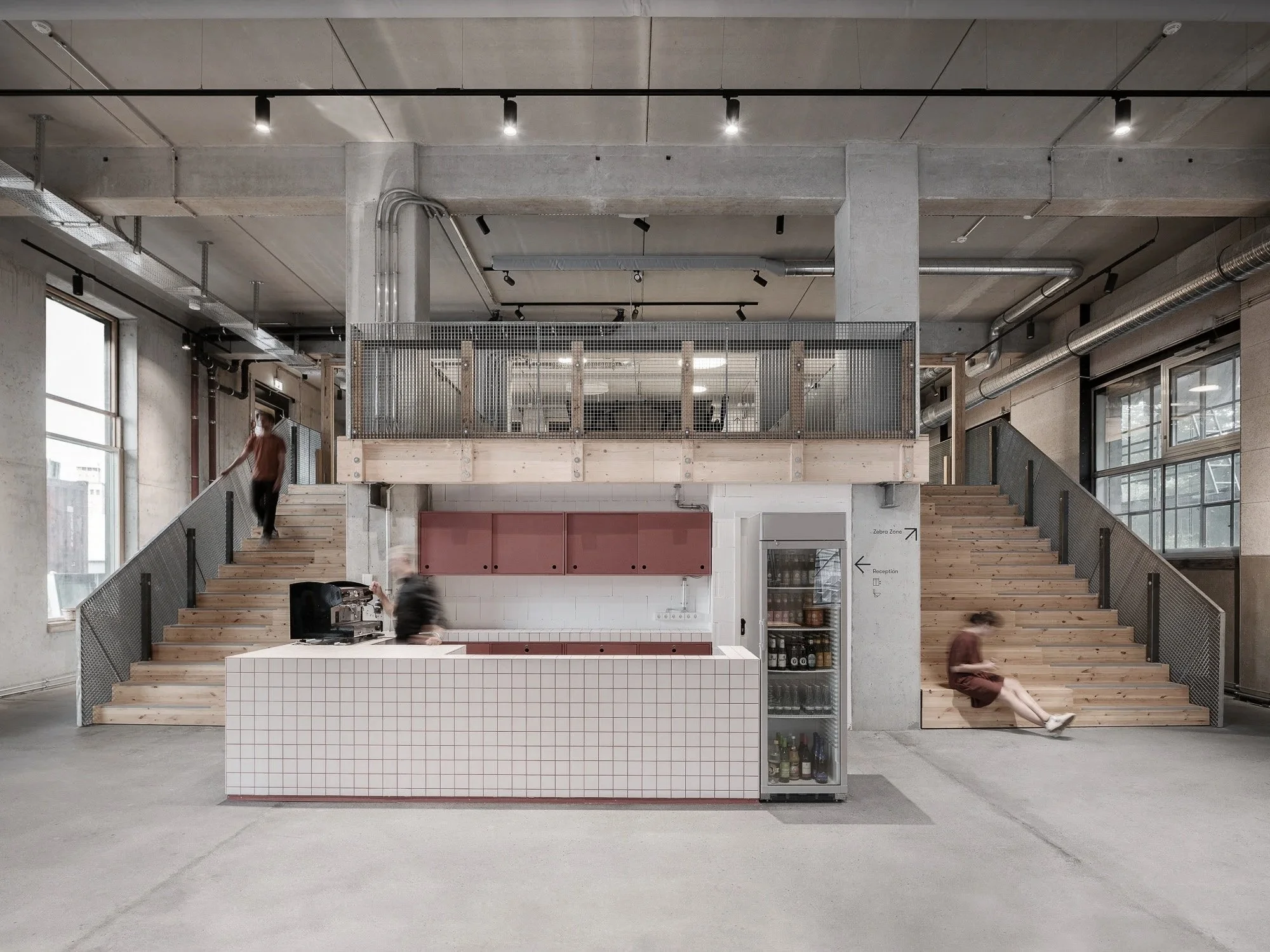 Impact-Hub-Berlin-CRCLR-House_Studio-DeSchutter-Lighting_Studio-Bowie_008_web (1).jpg