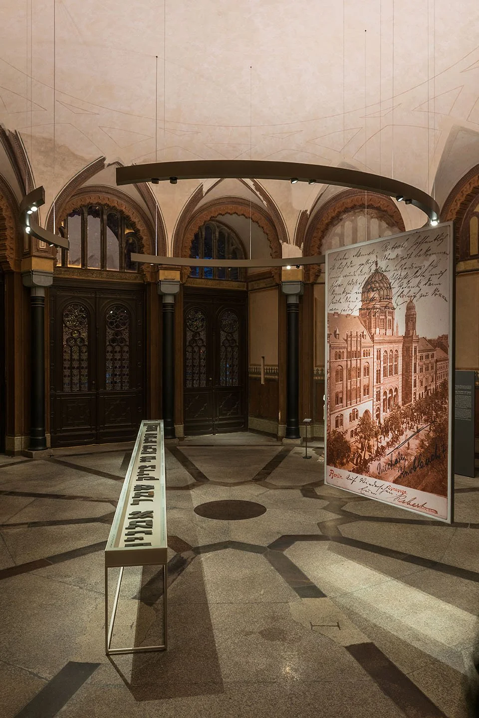 11_centrum-judaicum-studio-de-schutter-berlin-lighting-design.jpg