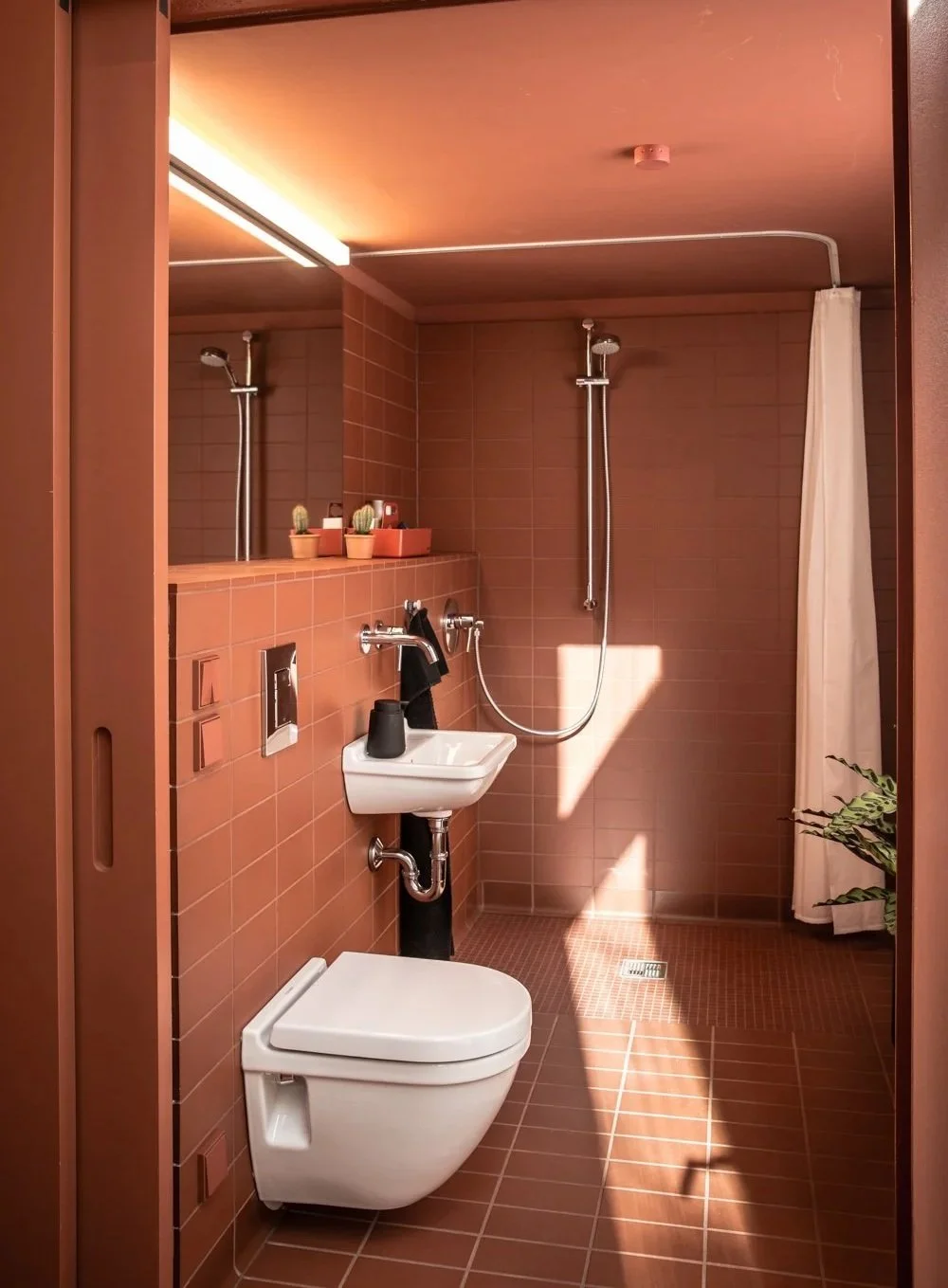Am-Lokdepot-bathroom-lighting.jpg