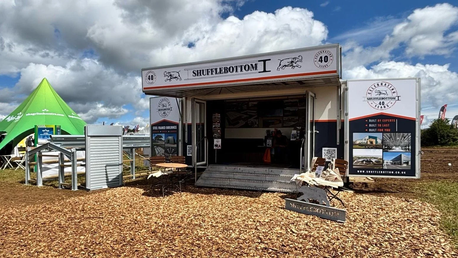 We're back for day two at @cerealseventuk ! 🚜🌾

The weather may not be quite as kind as it was when this photo was taken, but we're here on Stand 726 and ready to welcome you. If you're out braving the rain, pop in for a chat with Rosemarie and Ala
