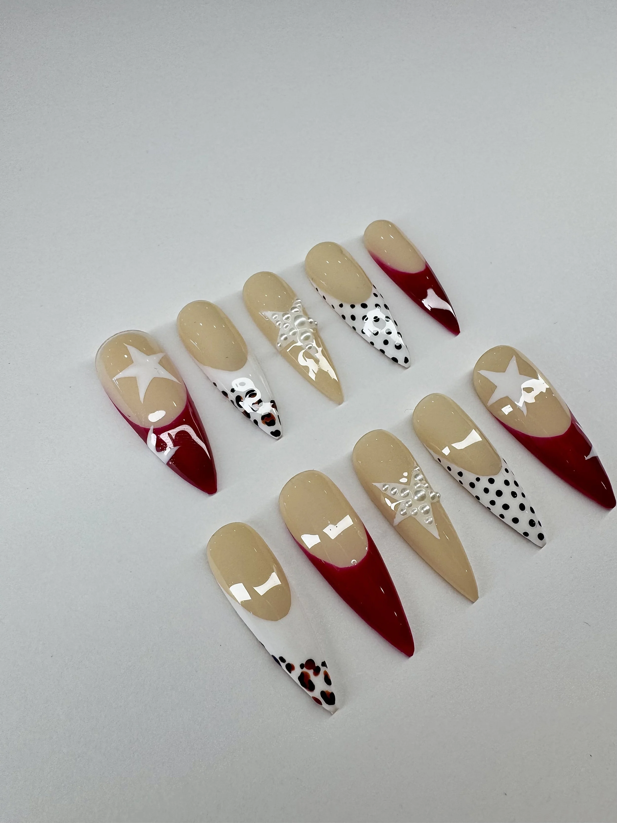 Starlet Red – Press-On Nails