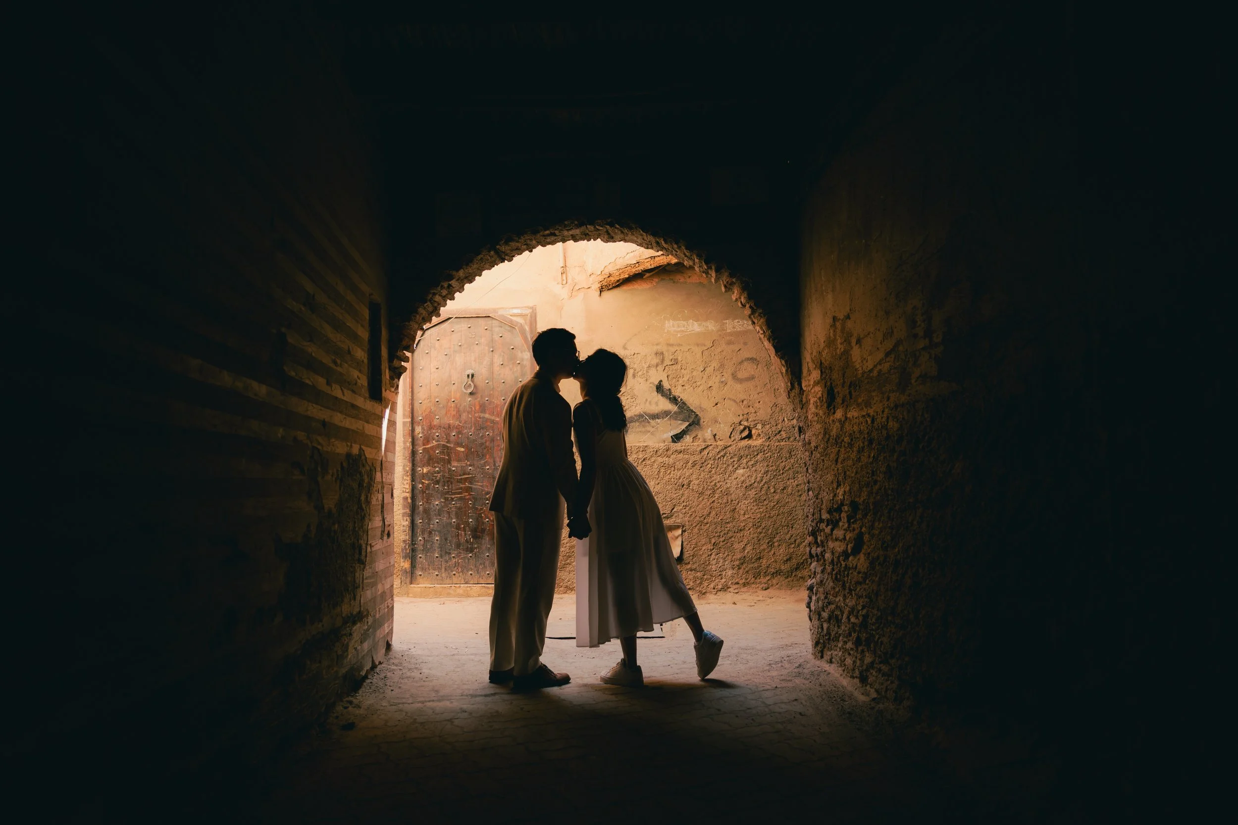 Marrakech wedding photographer- Marrakech engagement photographer- asian couple session in Marrakech- Marrakech photographer- photographe marrakech