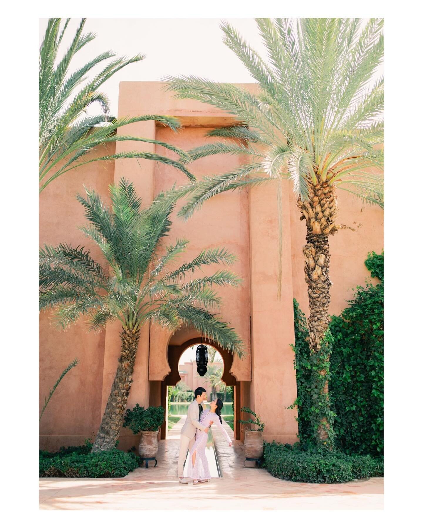 &ldquo;The world is ours to discover. And our honeymoon is the first step towards a lifetime of adventure&rdquo; 
#honeymoondestination #honeymoongoals #marrakechphotographer #weddingmarrakech #photographemarrakech