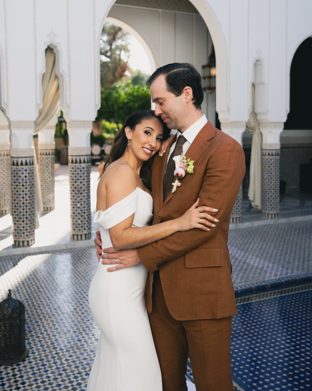 A timeless love story, captured in the magic of @lamamouniamarrakech 
Every frame filled with Luxury, elegance, and effortless beauty✨

MUAH: @amandinemakeupartiste 
Bouquet: @thebloomroom.marrakech 

#marrakechweddingphotographer #marrakechphotograp