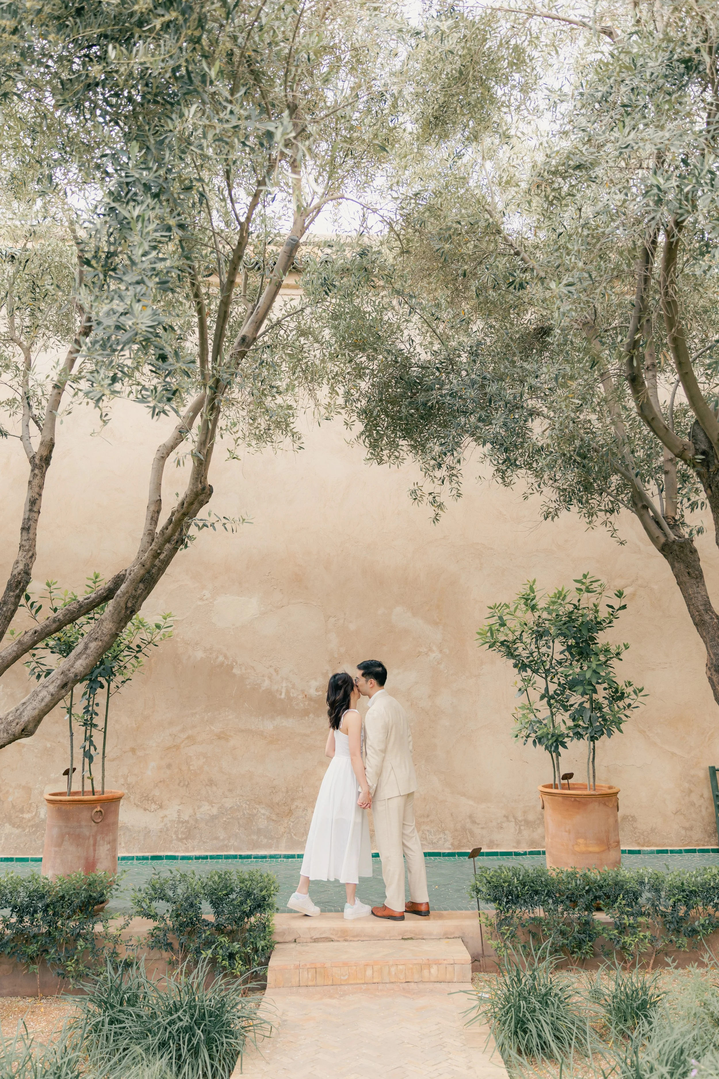 Marrakech wedding photographer- Marrakech engagement photographer- asian couple session in Marrakech- Marrakech photographer- photographe marrakech