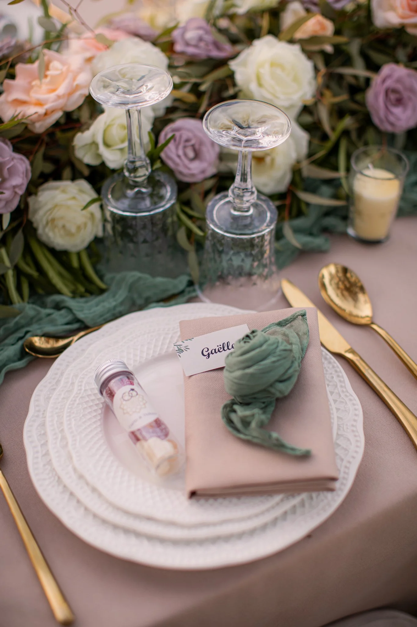 intimate wedding ceremony under olive trees in Marrakech- Marrakech photographer 