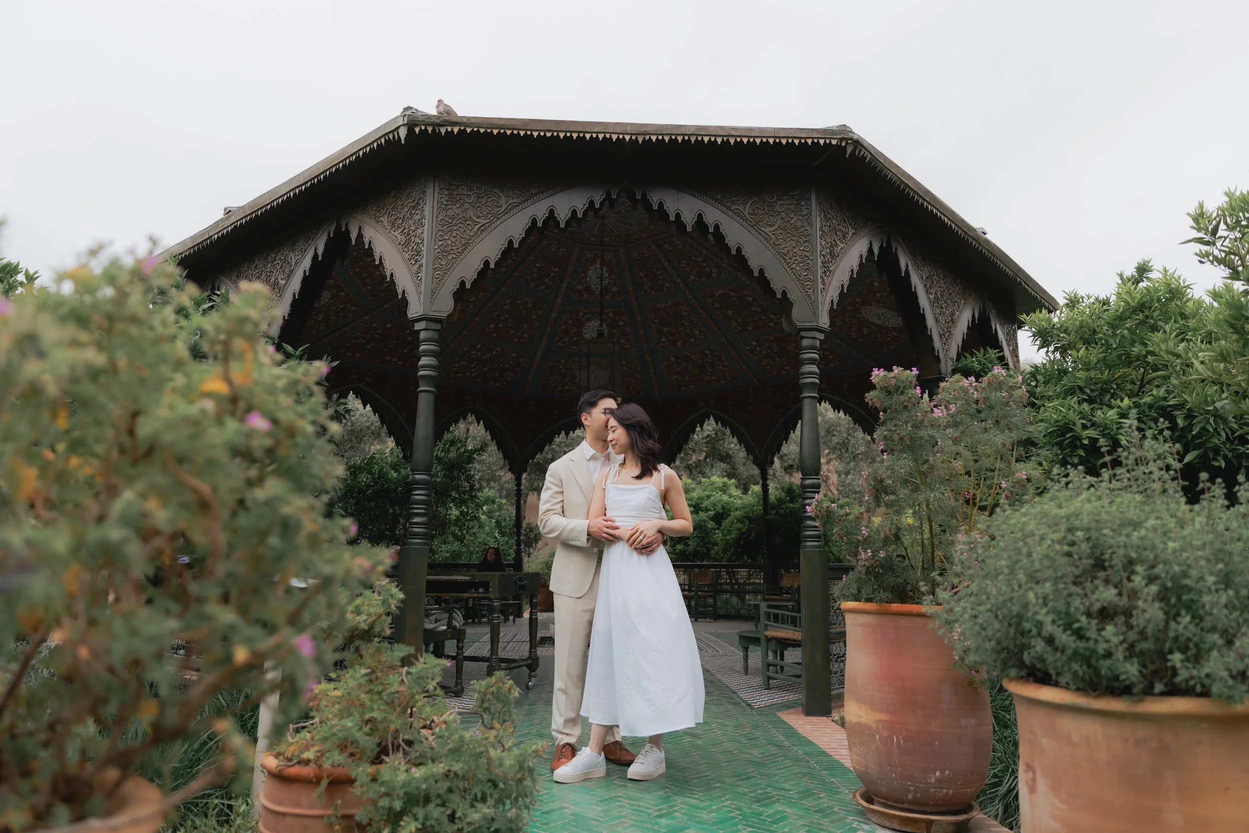 Marrakech wedding photographer- Marrakech engagement photographer- asian couple session in Marrakech- Marrakech photographer- photographe marrakech