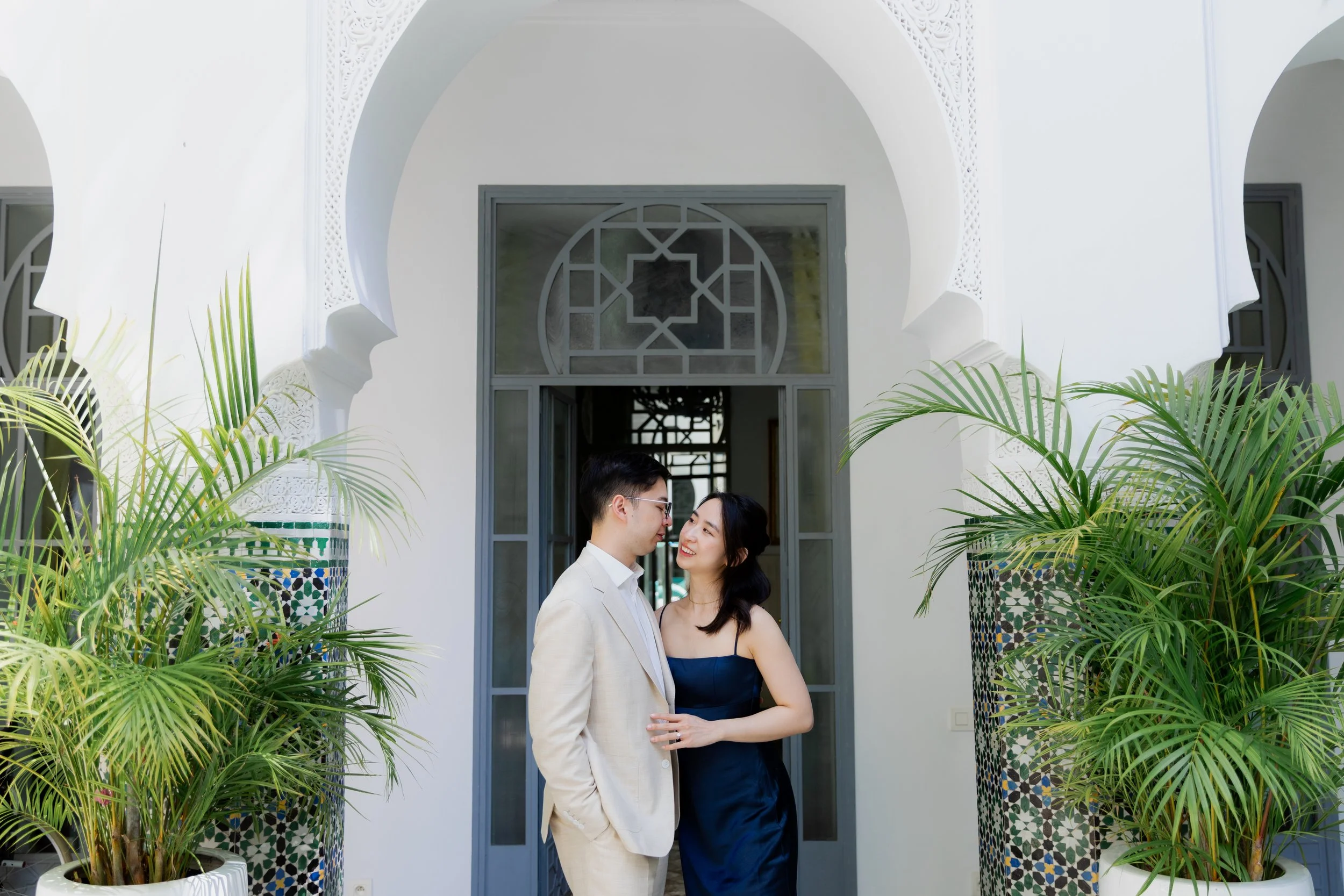 Marrakech wedding photographer- Marrakech engagement photographer- asian couple session in Marrakech- Marrakech photographer- photographe marrakech