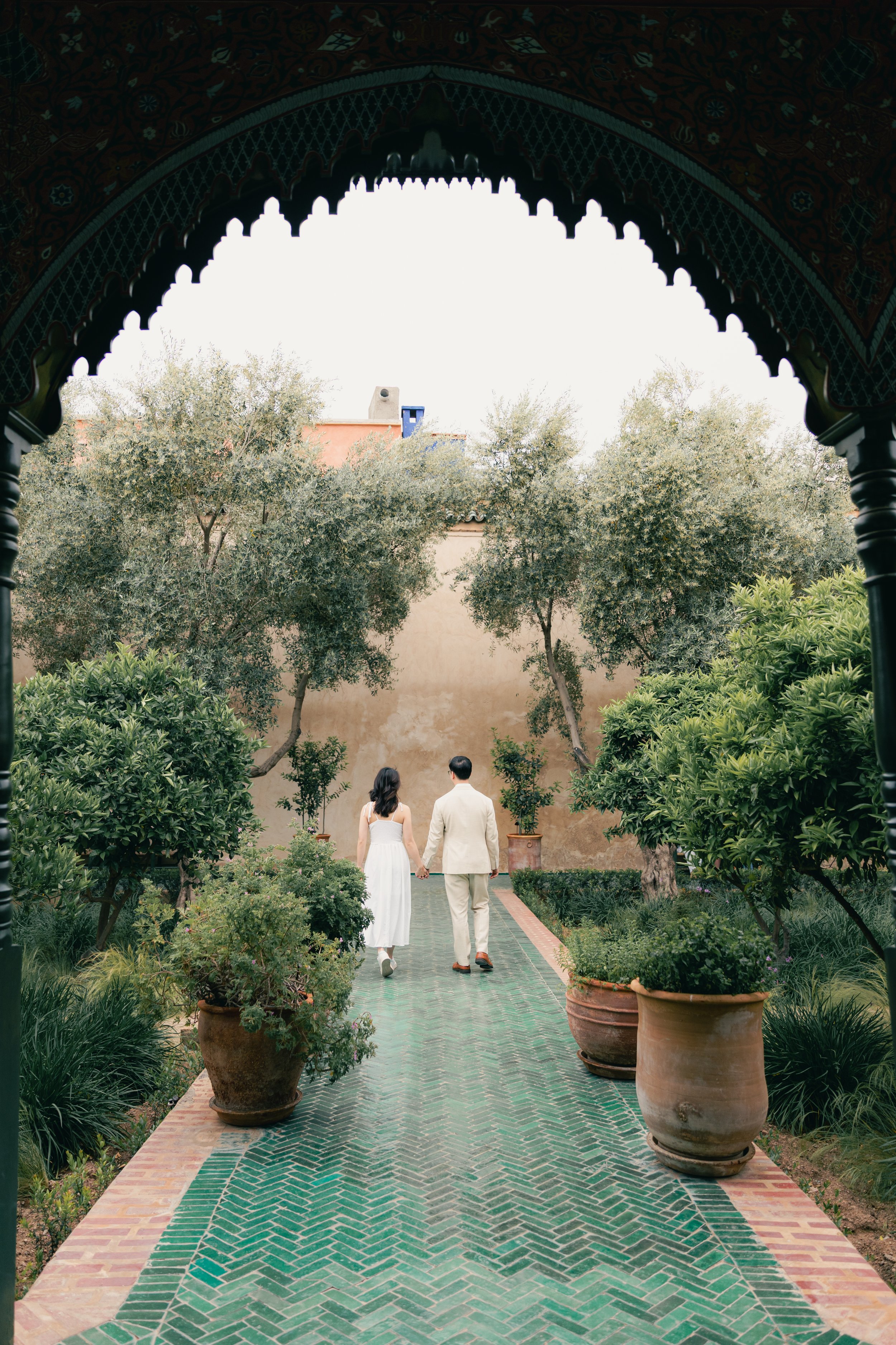 Marrakech wedding photographer- Marrakech engagement photographer- asian couple session in Marrakech- Marrakech photographer- photographe marrakech