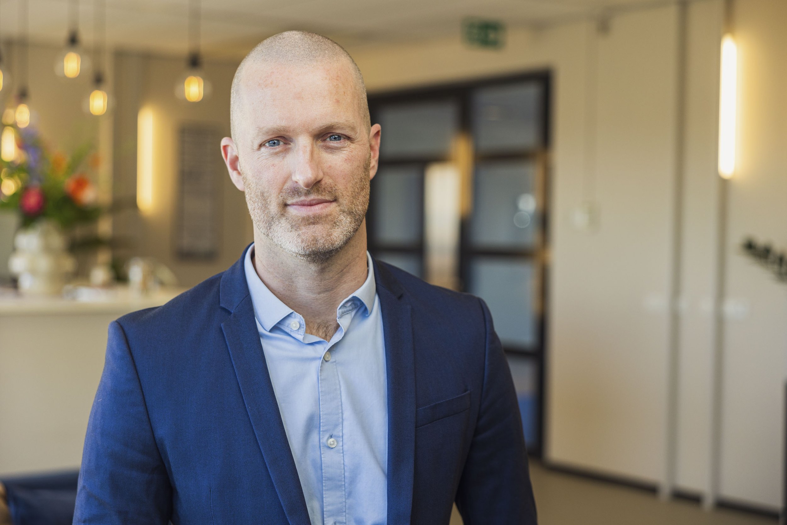 Gordon Vos - Fris Woningmakelaars