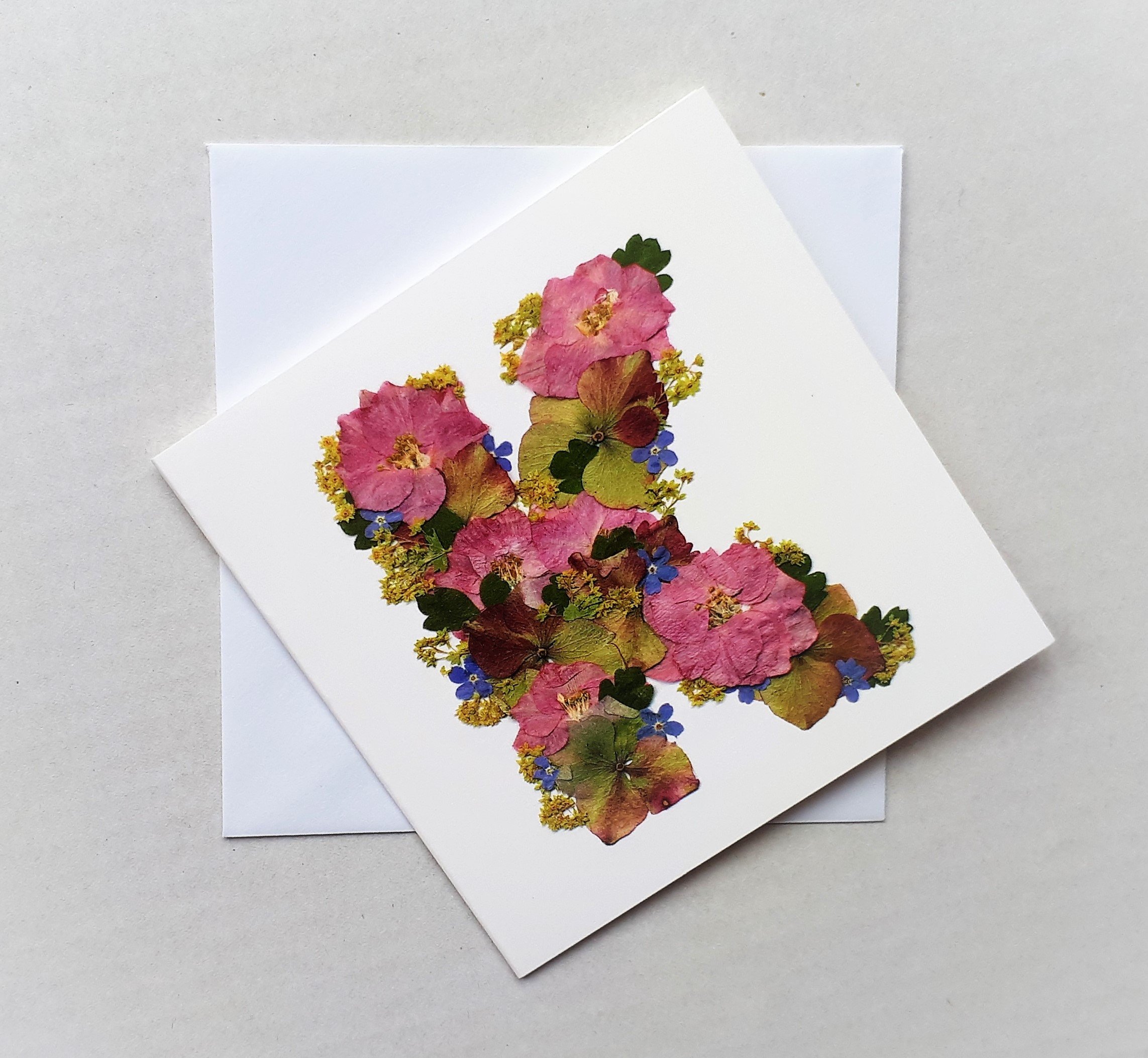 https://i.etsystatic.com/14523981/r/il/7b07bc/2202148920/il_fullxfull.2202148920_jeob.jpg