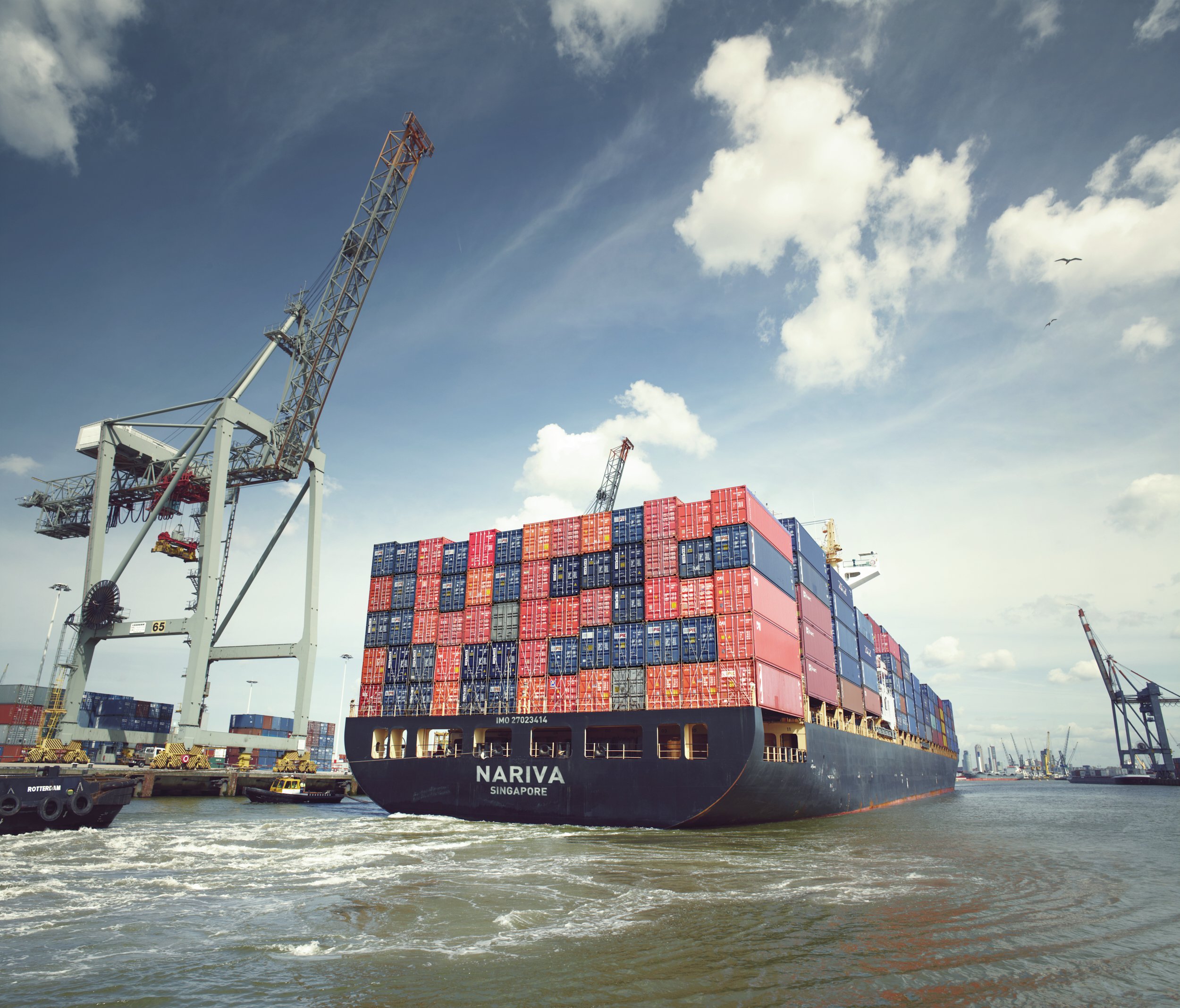 JVF-NIBC-Yes-ContainerShip.jpg