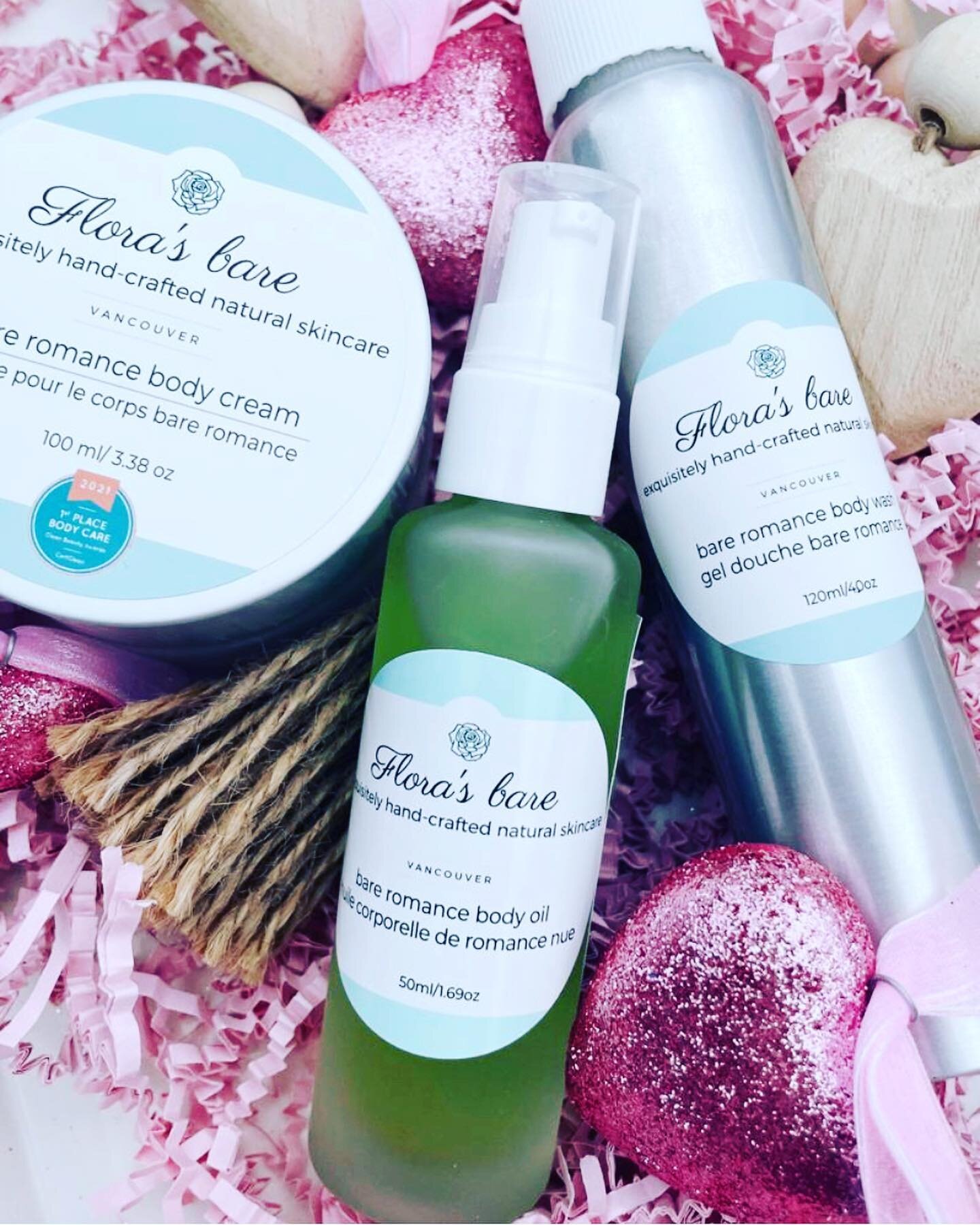 Romance is in the air at Flora&rsquo;s bare💕💕💕💕💕
Not only do we have an entire body line named &lsquo;bare romance&rsquo;😍😍😍, incorporating the romantic combination of rose and geranium, laced with warm spicy notes of sandalwood and vanilla w