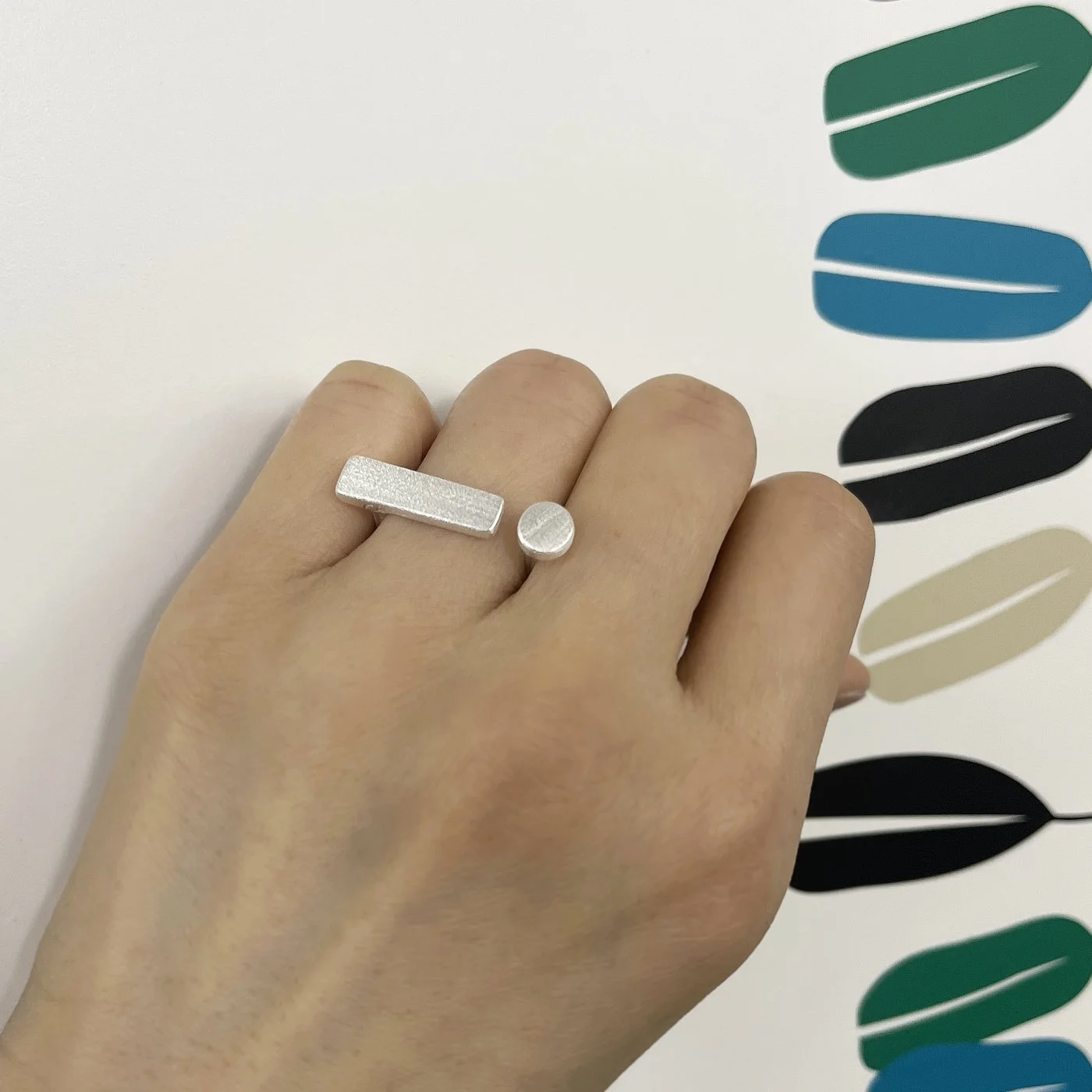 Exclamation mark_wearing_shop.jpg