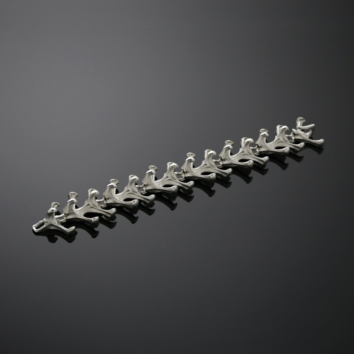 Spine bracelet - Finnish jewelry handcrafted in Lahti.