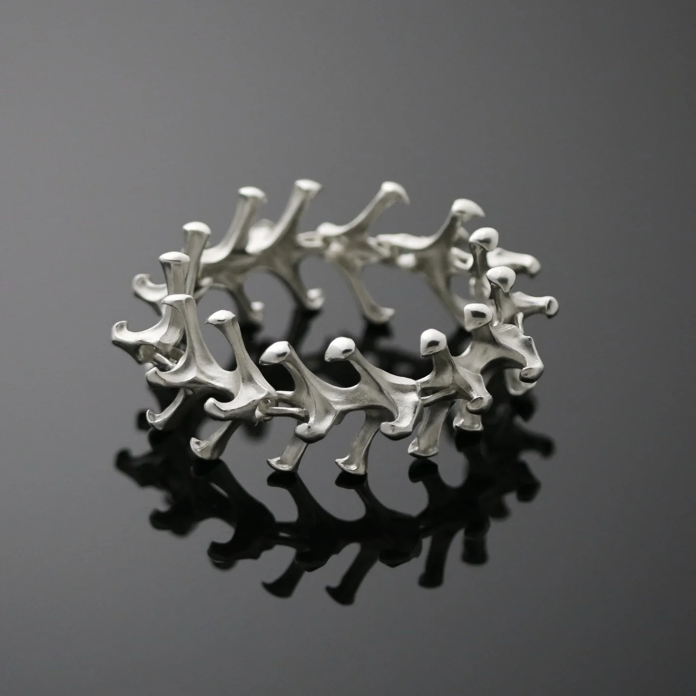 Spine bracelet - Finnish jewelry handcrafted in Lahti, Finland.