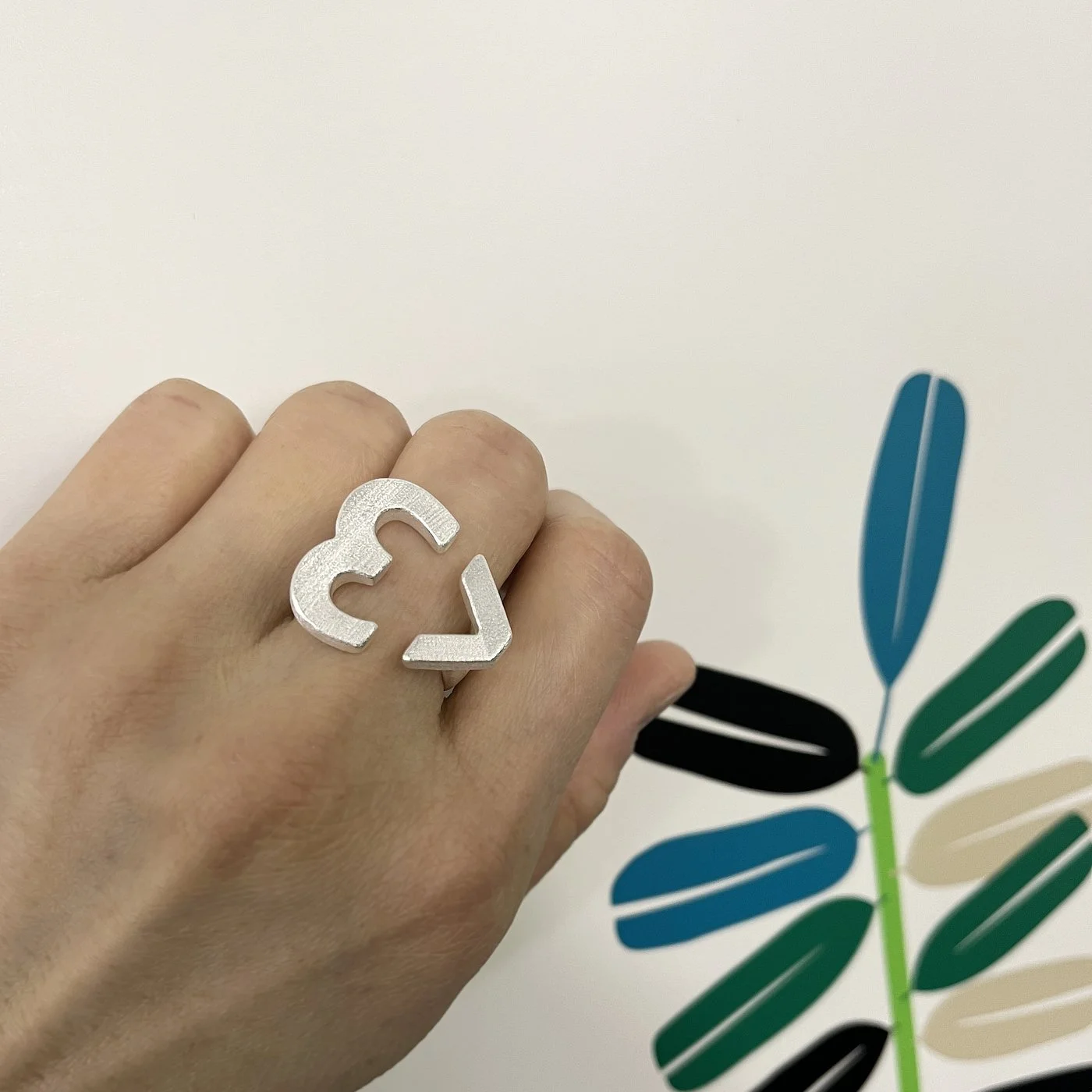 Heart ring_wearing_shop.jpg